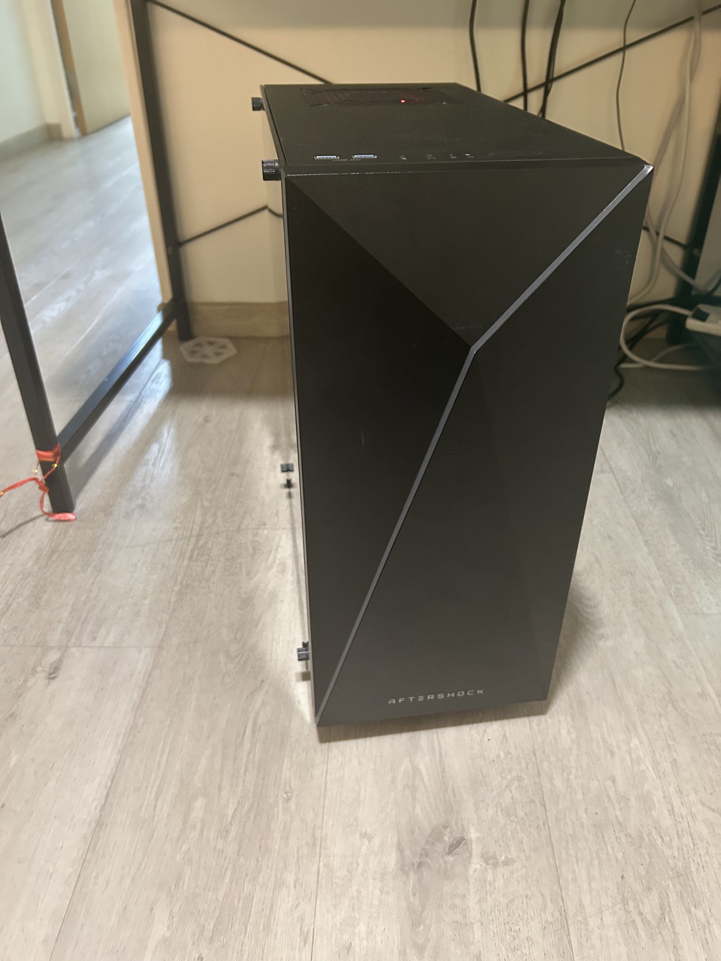 Gaming PC - Intel i7-7700, GTX 1070 Ti65561095531778112