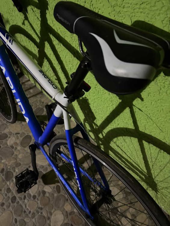 Garuda Cyclone Road Bike (Category: Bicycles) located in Angeles City. Submitted by tk_.collections (Listing ID 1419468356, Image 3). Description: Garuda Cyclone Fixie As is almost brandnew pa wala man ginalaw mula nung kabili. Issue: Gulong palitin RFS: matagal na di ginagamit.