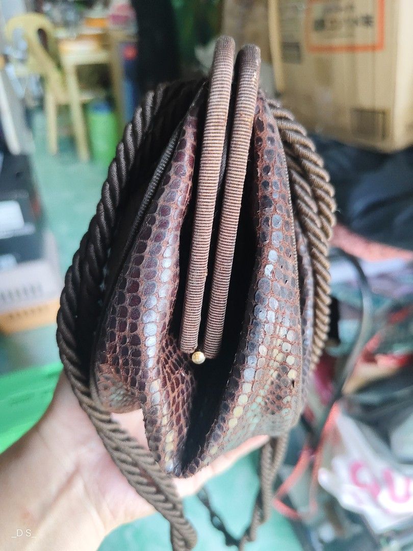 Giorgio Armani Snakeskin Handbag (Category: Luxury Bags & Wallets) located in Lucena. Submitted by dai_suki (Listing ID 1419509027, Image 2). Description: minimal sign of usage 🇯🇵 JRS AND LBC COURIER ONLY 1st to pay 🇯🇵.