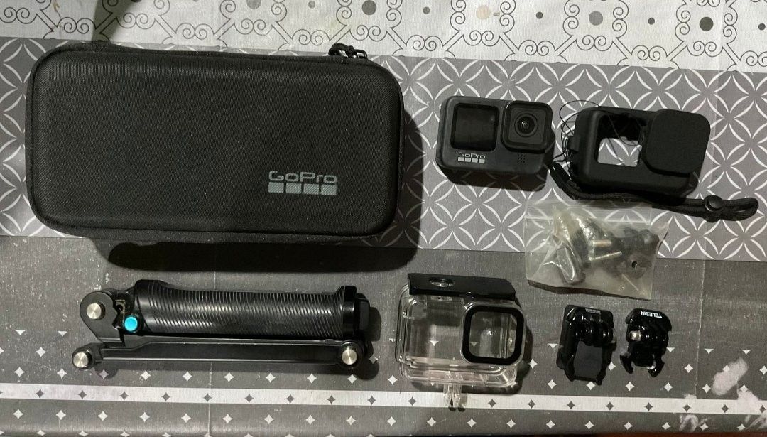 GoPro Hero 9 (Category: Cameras) located in Taguig. Submitted by rasperryju99625 (Listing ID 1419405989, Image 1). Description: GoPro Hero 9 Inclusions: Camera Camera Holder/Bag Silicone Camera Case Waterproof Case Camera Stand Instructions Sd Card and Battery (not changed).