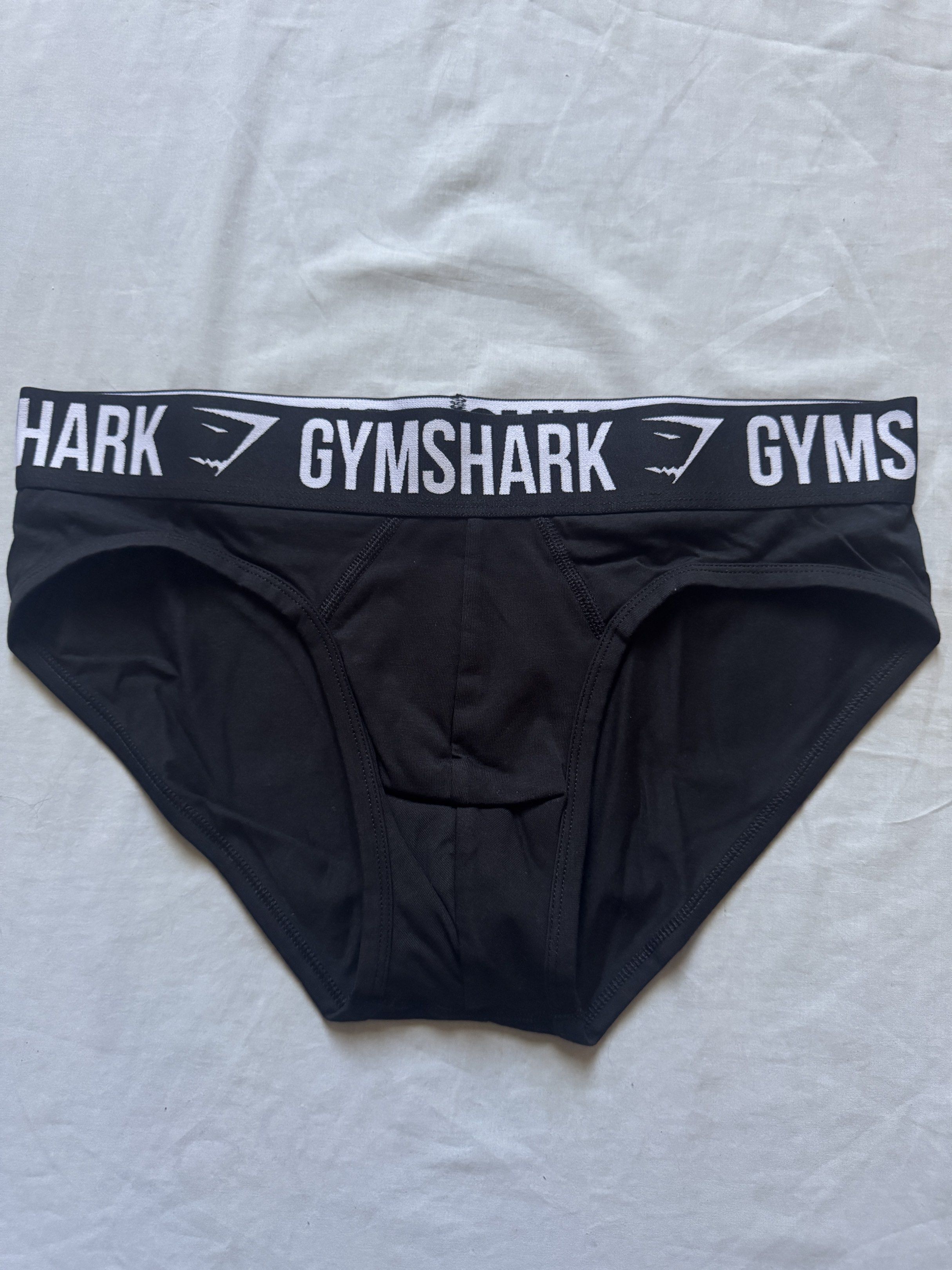 Gymshark Men's Briefs - Black 3Pk - Medium & Large (Category: Underwear) located in Manila. Submitted by chamber120_fit (Listing ID 1419444320, Image 3). Description: Available Size Medium & Large M : waist 85cm (33.5 in) / inside legs 82cm (32in) L : waist 90 cm (35.5 in) / inside legs 82cm (32in) . Soft, stretchy material that moves with you . Comfortable elasticated waistband . 3 per pack Size & Fit . Body fit . Classic brief shape Fixed Price