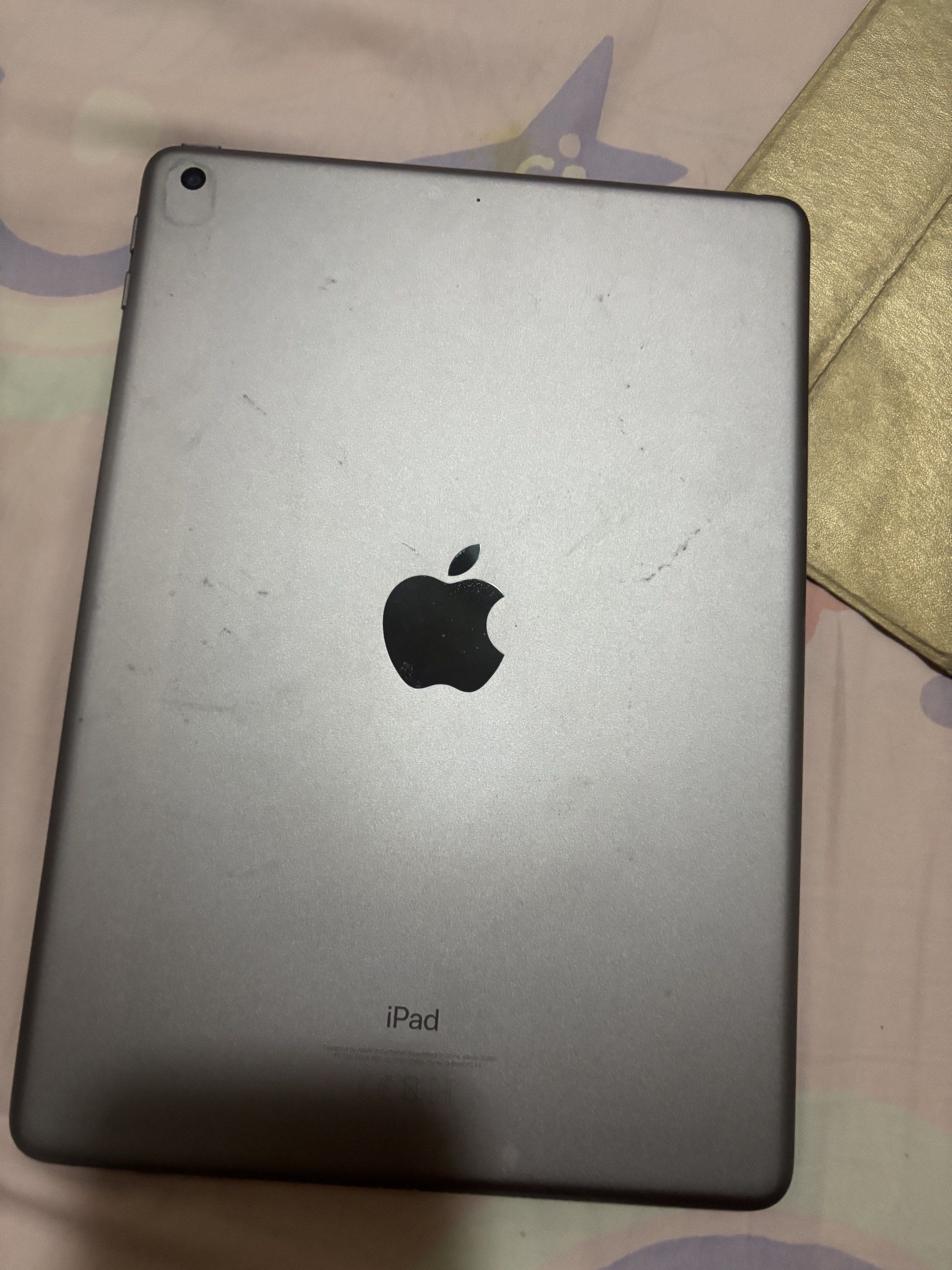 iPad 6th Gen (Category: iPad) located in Quezon City. Submitted by thrifts_mnl. (Listing ID 1418821189, Image 3). Description: .