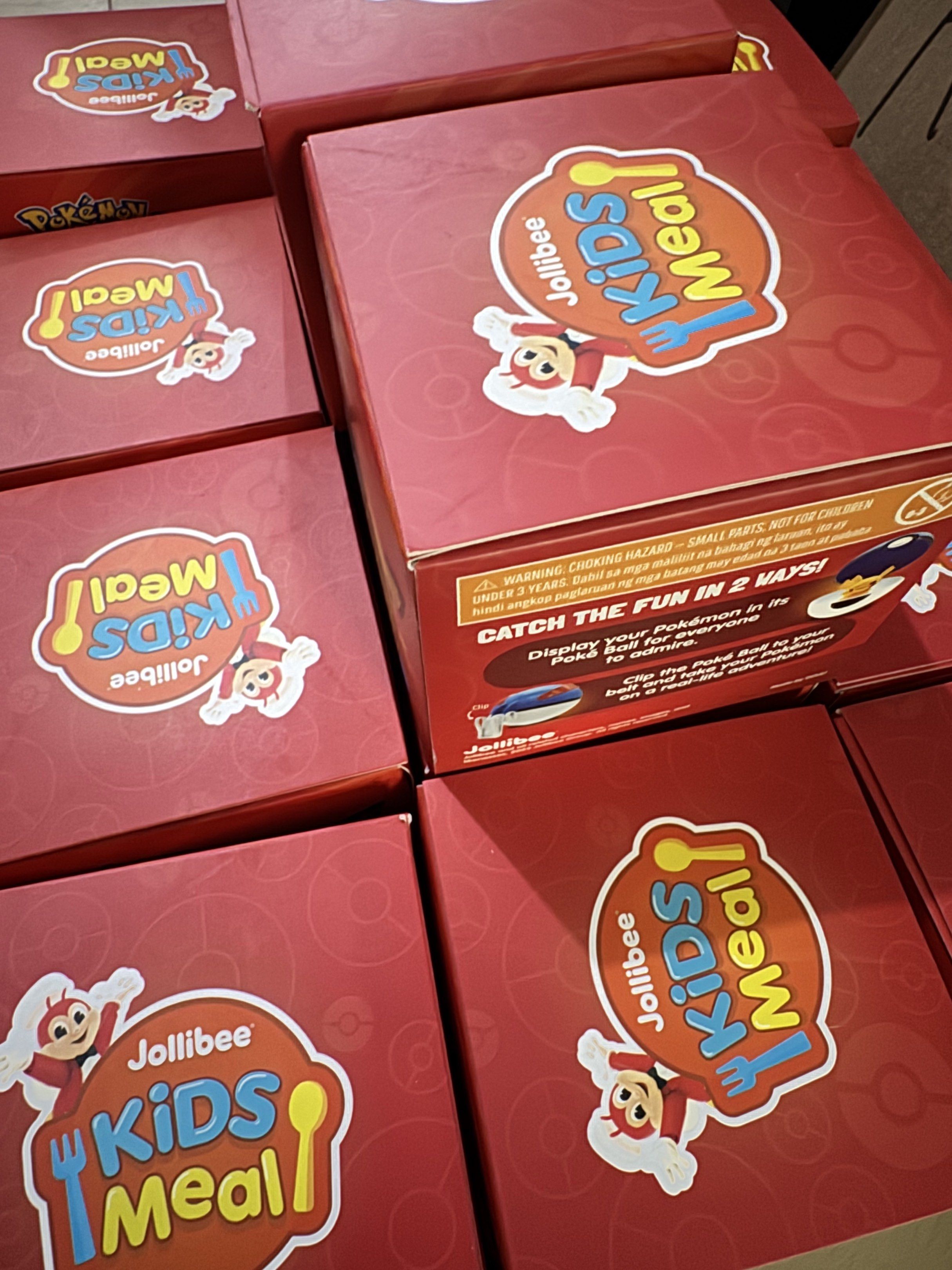 Jollibee Kids Meal Box (Category: Character Goods) located in Quezon City. Submitted by kentivan21 (Listing ID 1419579580, Image 1). Description: - Sealed Jollibee Kids Meal box - Features classic Jollibee branding - All Available Sealed (opened at the bottom) 1 Set for 1k Riolu - 100 Lucario- 100 Psyduck - 125 Golduck - 100 Vulpix - 100 Ninetails - 100 Munchlax - 150 Snorlax - 200 Pikachu - 200 Pichu - 150 Loc: Araneta Cubao 1300 set.