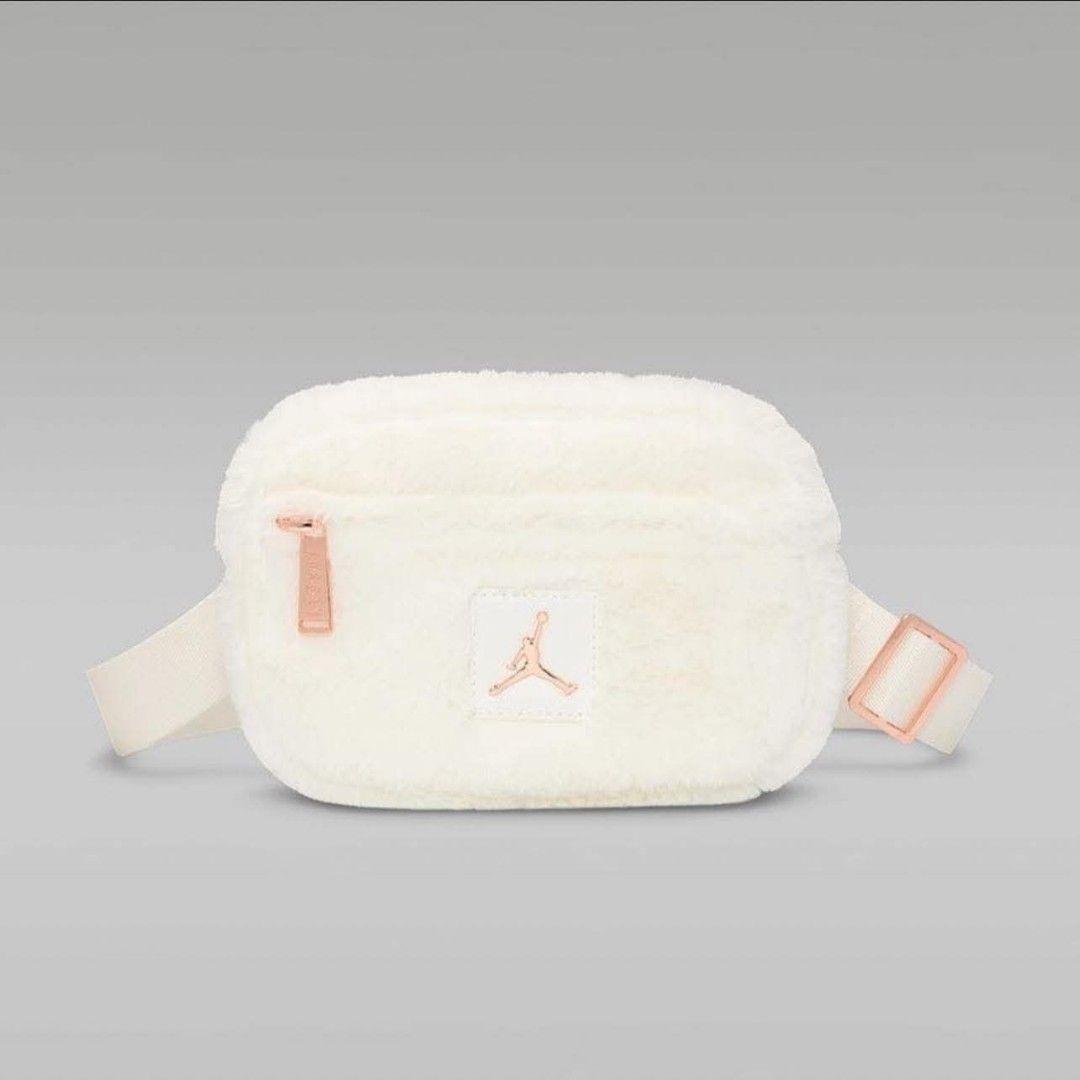 Jordan Fuzzy Fanny Pack (Category: Cross-body Bags) located in Manila. Submitted by keepgrind2023 (Listing ID 1419525318, Image 3). Description: .