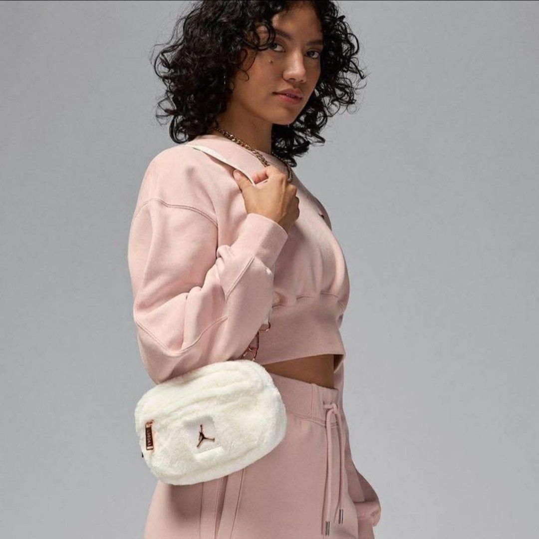 Jordan Fuzzy Fanny Pack (Category: Cross-body Bags) located in Manila. Submitted by keepgrind2023 (Listing ID 1419525318, Image 1). Description: .