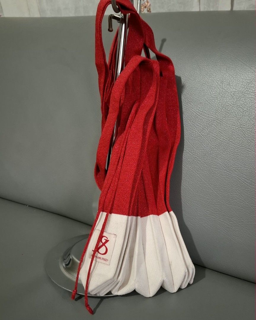 Joseph and Stacey Pleated Knit Bag (Category: Shoulder Bags) located in Don Carlos. Submitted by PphiXi_Finds (Listing ID 1419397746, Image 2). Description: - Joseph & Stacey Pleats Knit Bag - Red (glitter) and White color scheme - Unique pleated design - Drawstring closure - Made of knit material - needs wash or cleaning .