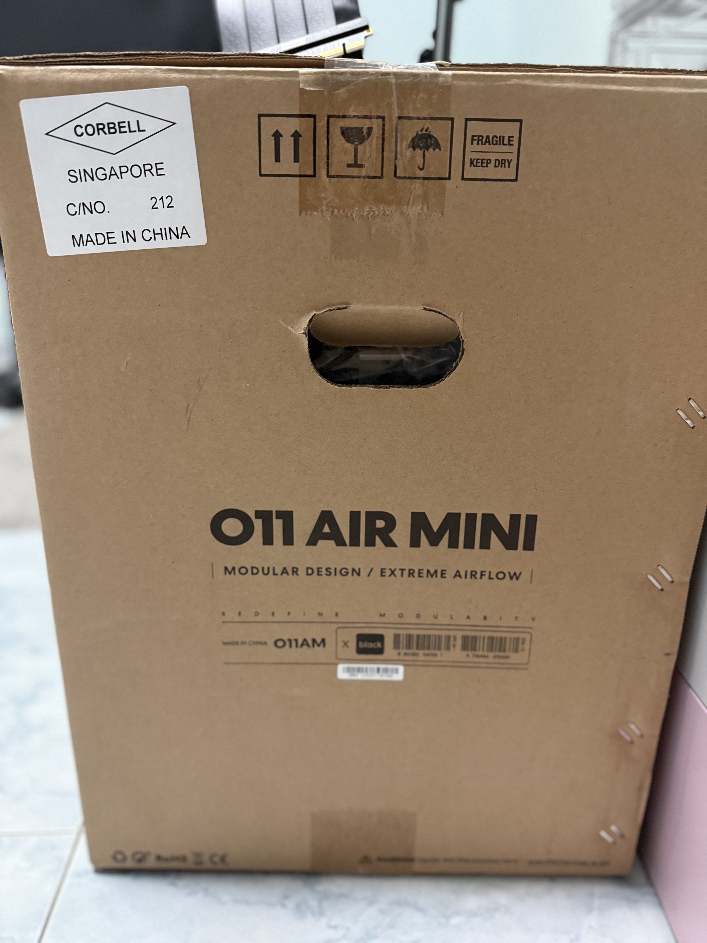 Lian Li O11 Air Mini Black PC Case with Free Vertical mount, Computers ...