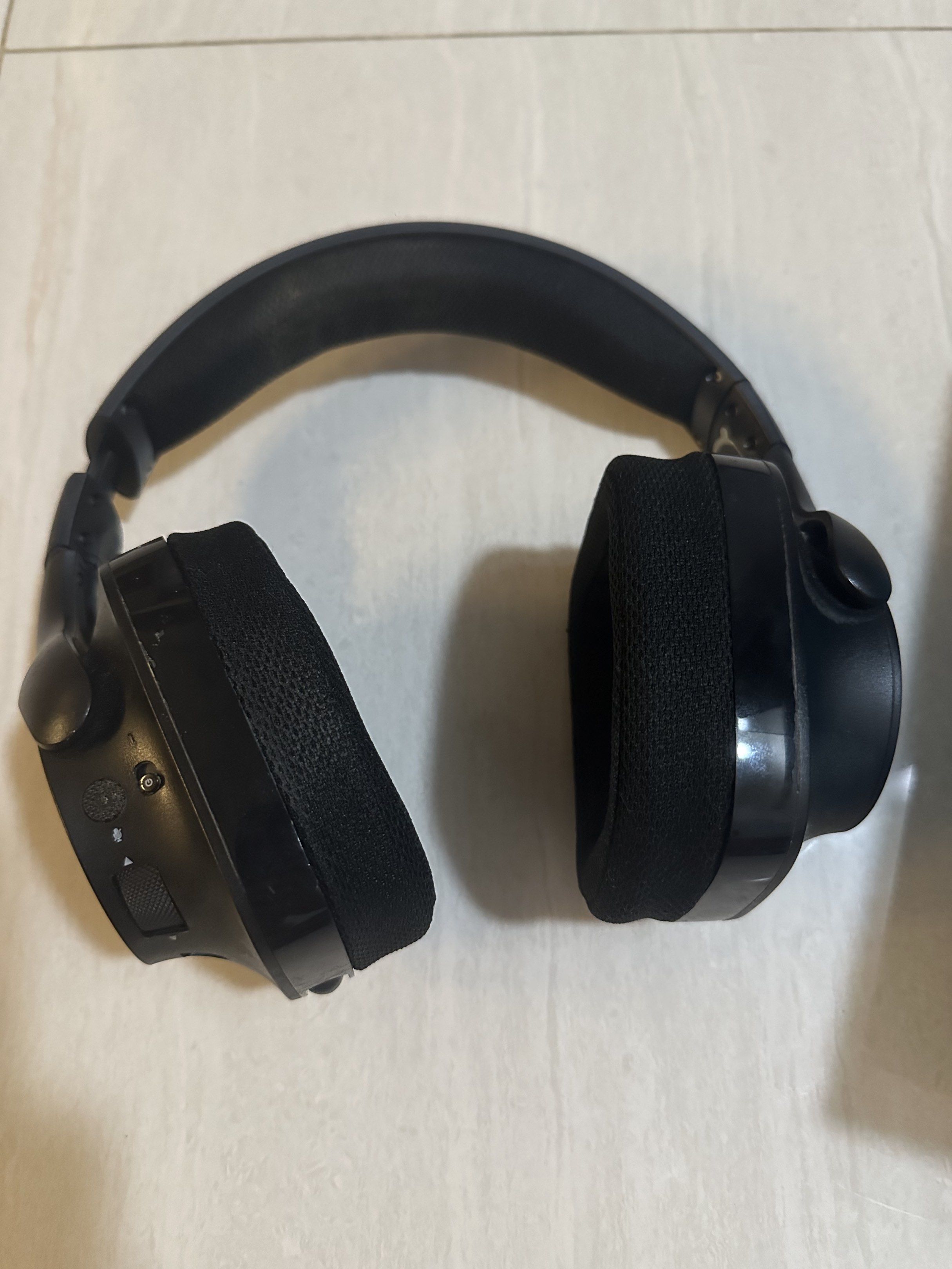 Logitech G533 wireless headset65561368555138111
