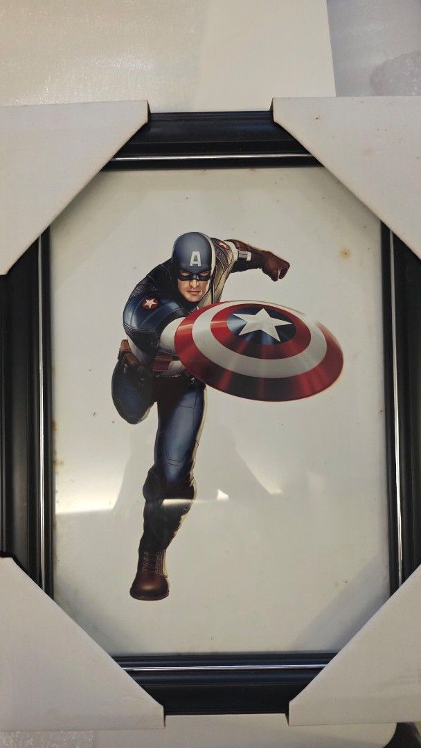 Marvel frames (Category: Other Merchandise) located in Singapore. Submitted by shimmiyay (Listing ID 1419566899, Image 3). Description: 1 for $12. take all for $30.