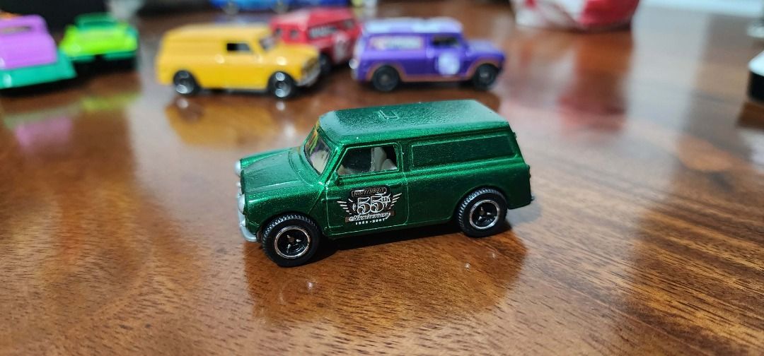 Matchbox Austin Mini Van (Category: Vehicle & Diecast Models) located in Quezon City. Submitted by kinsenas (Listing ID 1419540603, Image 1). Description: Matchbox Austin Mini Van 180 Loose MOP : gcash MOD : j&t, ggx, sdd makati/mandaluyong area.