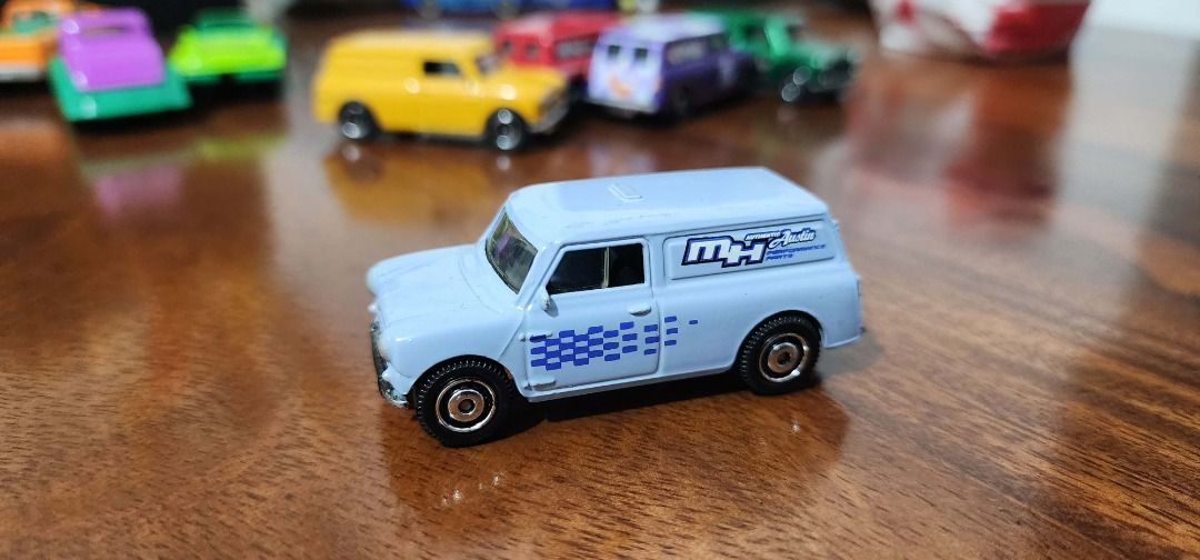 Matchbox Mini Van (Category: Vehicle & Diecast Models) located in Quezon City. Submitted by kinsenas (Listing ID 1419539447, Image 1). Description: Matchbox Mini Van 180 Loose MOP : gcash MOD : j&t, ggx, sdd makati/mandaluyong area.