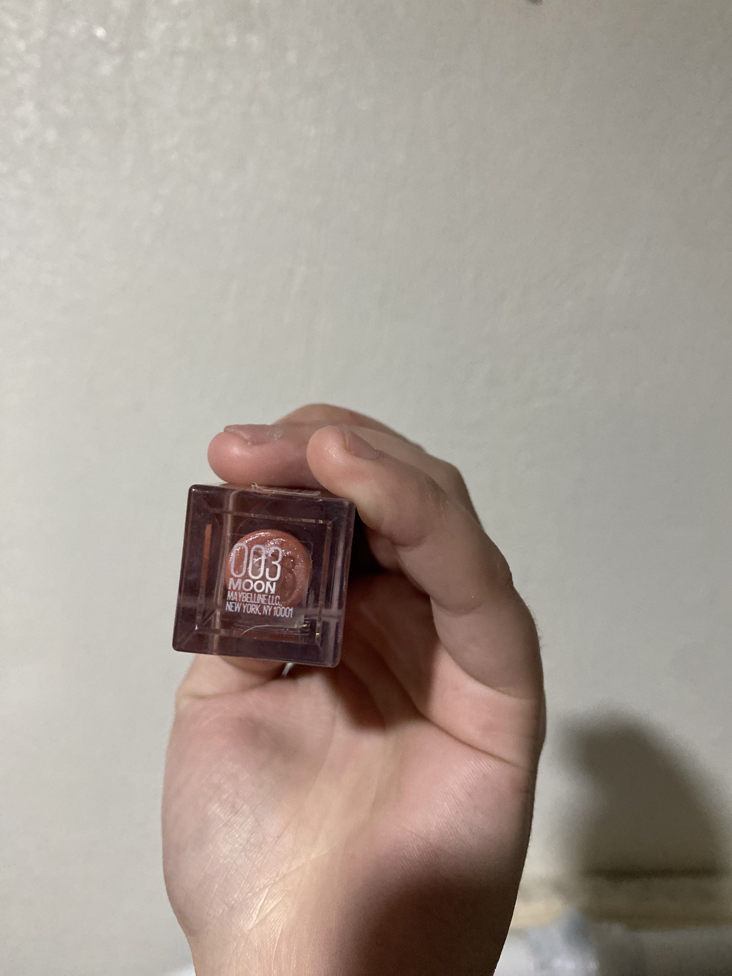 Maybelline Lifter Gloss - 008 Moon (Category: Makeup) located in Tagaytay City. Submitted by helpthisgurltodeclutter (Listing ID 1419531740, Image 2). Description: - Maybelline Lifter Gloss in shade 008 Moon. - Nude-brown color. - Clear tube with light pink cap. - From Maybelline New York. - Unused..
