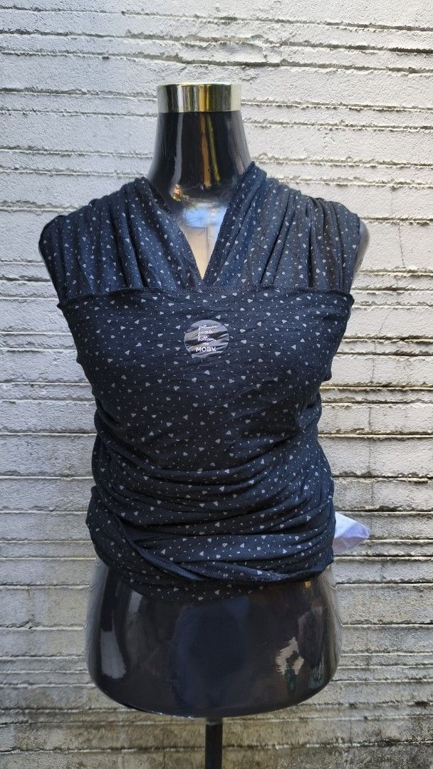 Moby, Boba, and other Baby Wraps (Category: Carriers & Slings) located in Baguio. Submitted by ukay_district (Listing ID 1419404525, Image 1). Description: - Baby wraps for comfortable babywearing. - Brands: Moby, Boba, and more. - Colors: Navy, teal, gray, and neutral tones. - Designed for easy and versatile babywearing. - Perfect for keeping your baby close while you're on the go. PRICES VARIES, PLEASE SEND A MESSAGE FOR MORE PHOTOS.