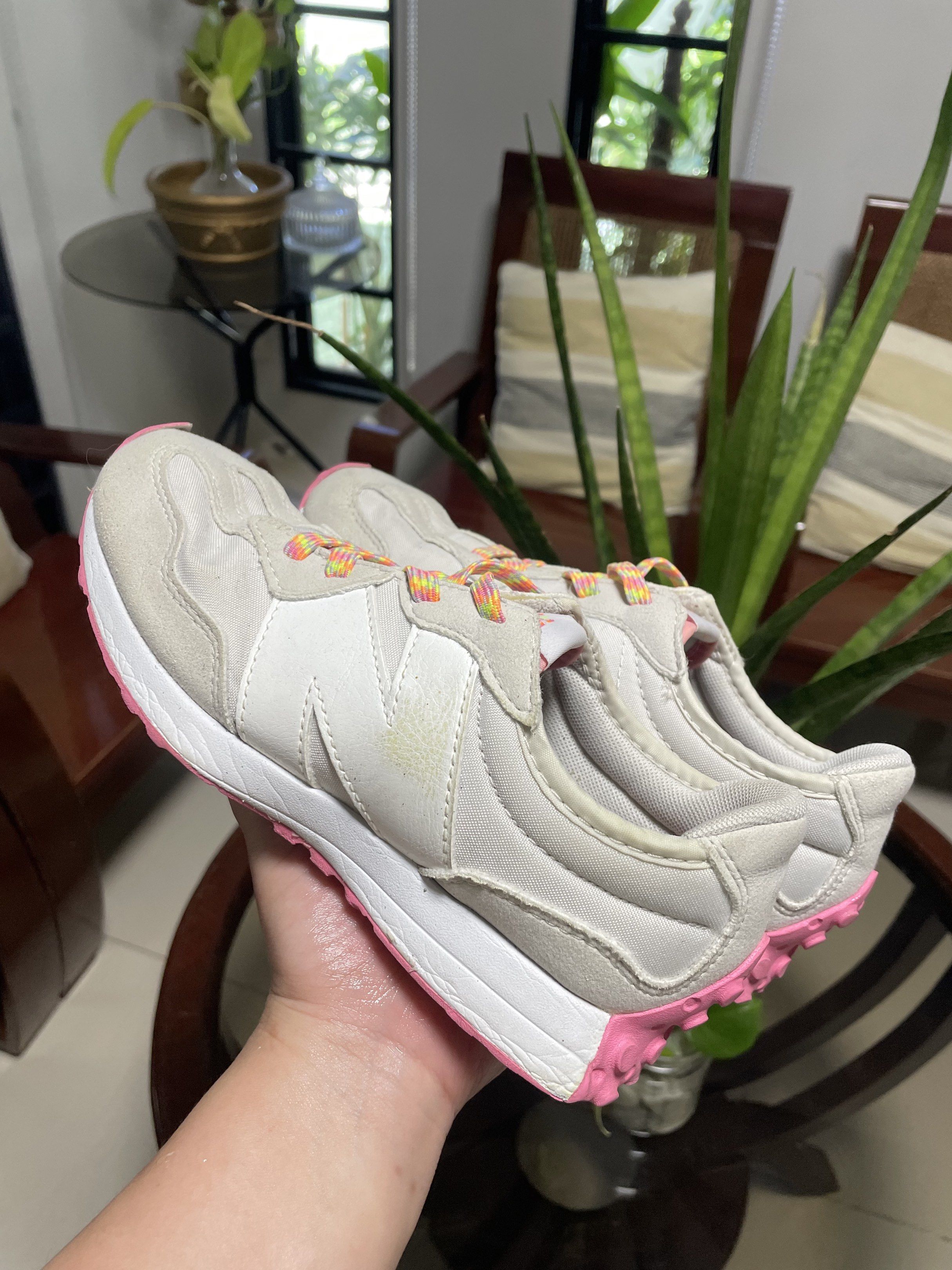 New Balance 327 Sneakers (Category: Sneakers) located in Manila. Submitted by iambernadeth09 (Listing ID 1419425914, Image 2). Description: For kids. Size us3.. needs cleaning only...