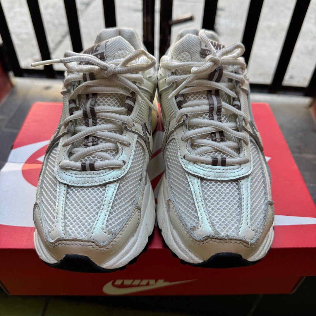 Nike Zoom Vomero 5 Sneakers (Category: Sneakers) located in Pateros City. Submitted by misstinaaa (Listing ID 1419473764, Image 3). Description: - Nike Zoom Vomero 5 Womens sneakers - Size 5.5 (22.5 cm) - Sail Mink Brown Black colorway - Includes original box.