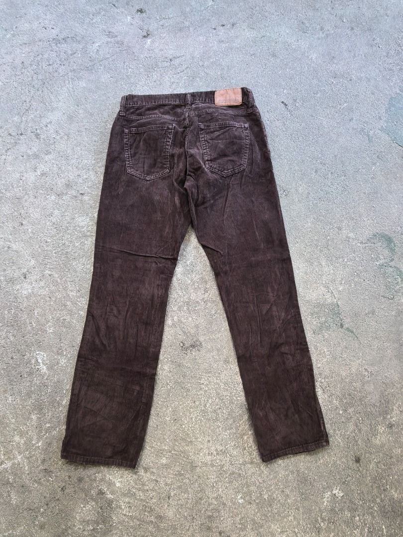 Old Navy Corduroy Pants 28x30 (Category: Jeans) located in Quezon City. Submitted by klayp (Listing ID 1419560184, Image 2). Description: - Old Navy corduroy pants - Size: 28x30 - Material: 100% cotton - Features: Button and zipper closure - Design: Classic five-pocket style.