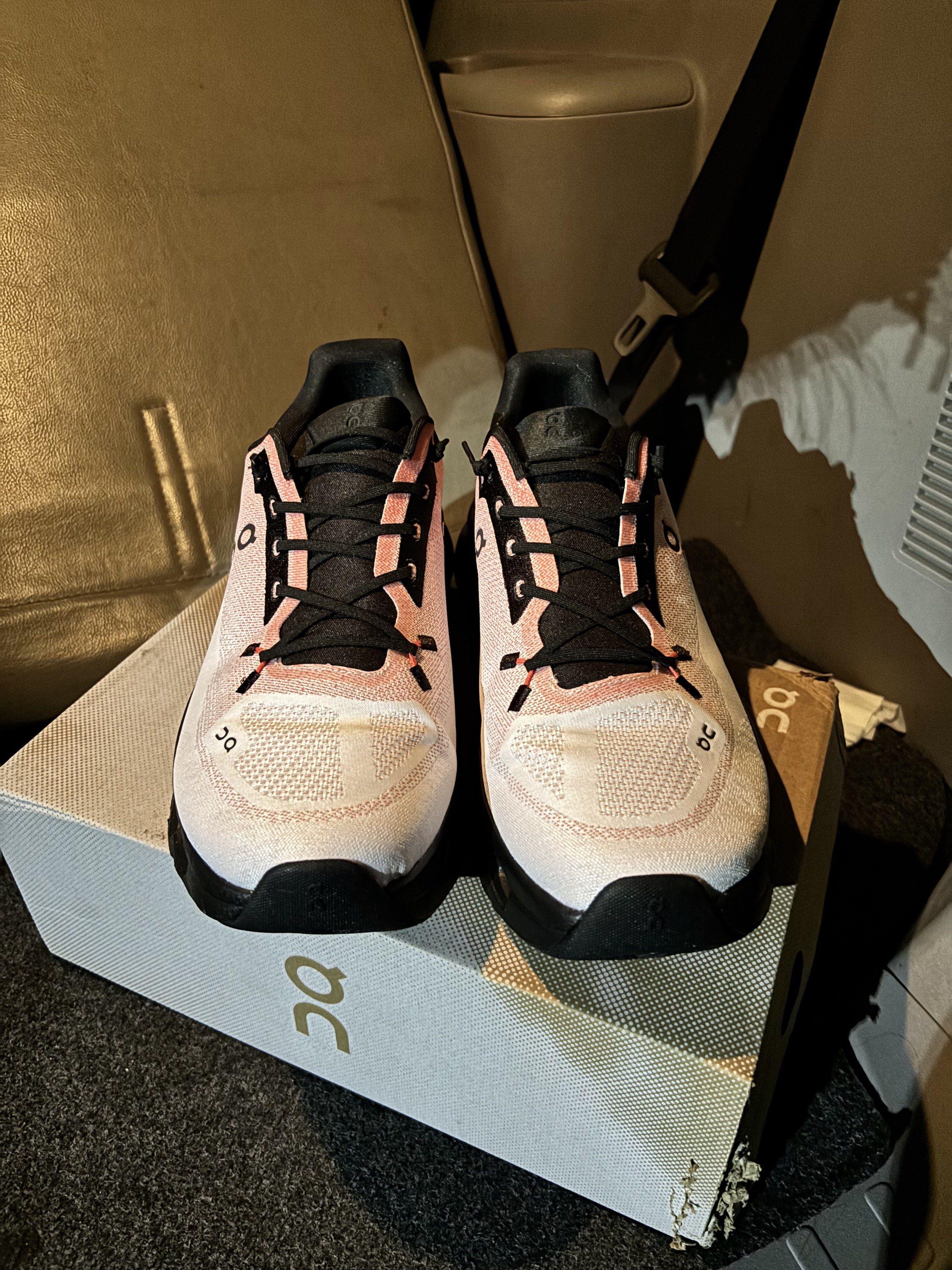 On Cloudtilt Flame Eclipse (Category: Sneakers) located in Binan City. Submitted by mjobrador240056 (Listing ID 1419574183, Image 3). Description: On Cloudtilt Flame Eclipse ₱1,400 only Size 10 US Brand new Biñan Laguna located Can ship.