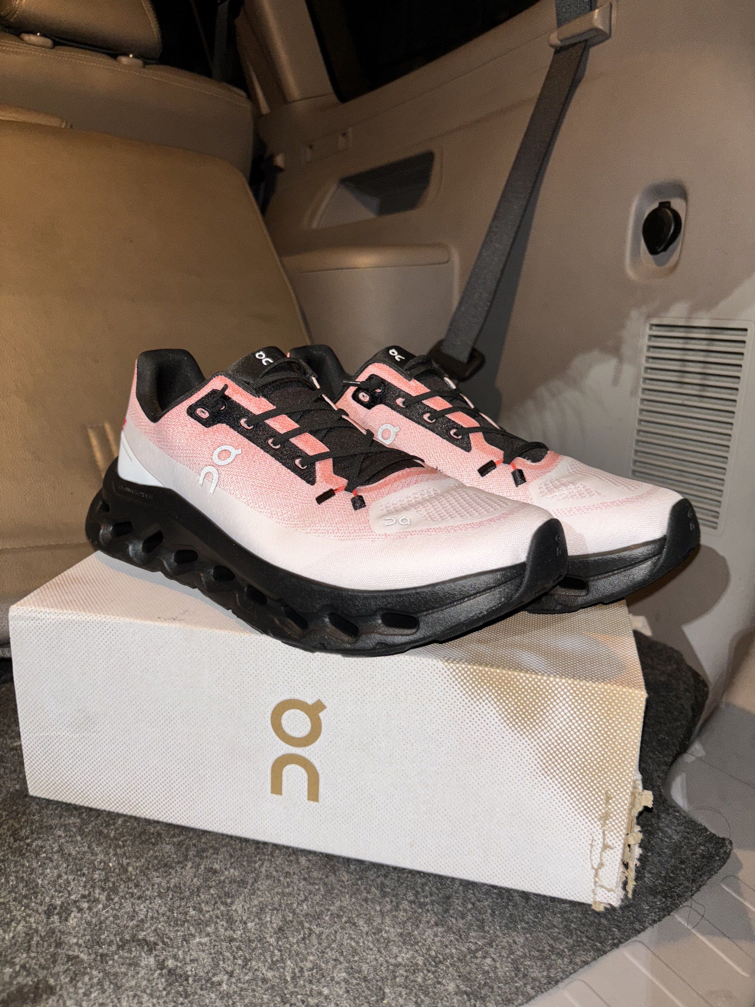 On Cloudtilt Flame Eclipse (Category: Sneakers) located in Binan City. Submitted by mjobrador240056 (Listing ID 1419574183, Image 1). Description: On Cloudtilt Flame Eclipse ₱1,400 only Size 10 US Brand new Biñan Laguna located Can ship.