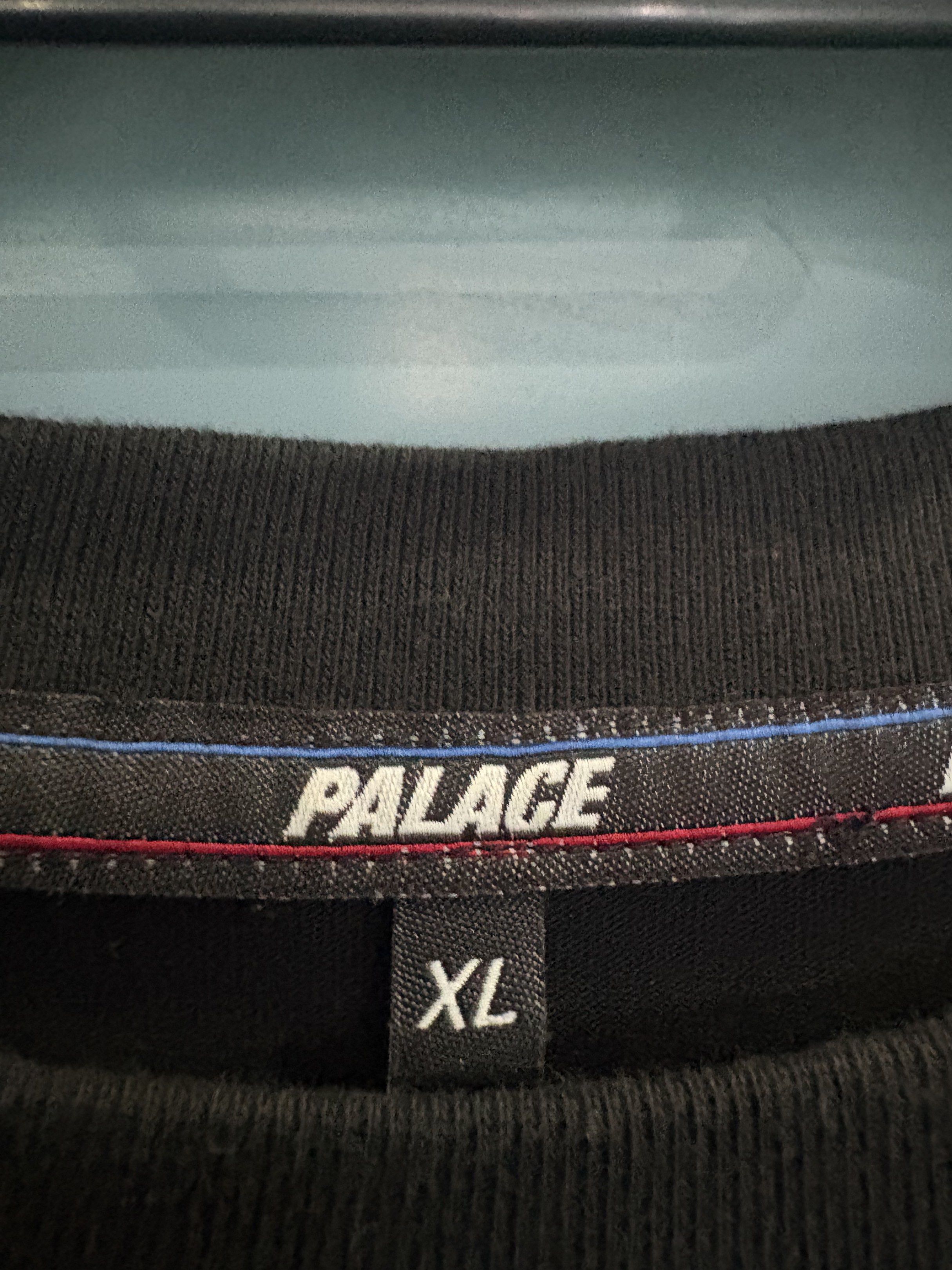 Palace Basically A Pocket Longsleeve XL Black (Category: Tshirts & Polo Shirts ) located in Quezon City. Submitted by dels1 (Listing ID 1419479859, Image 2). Description: .