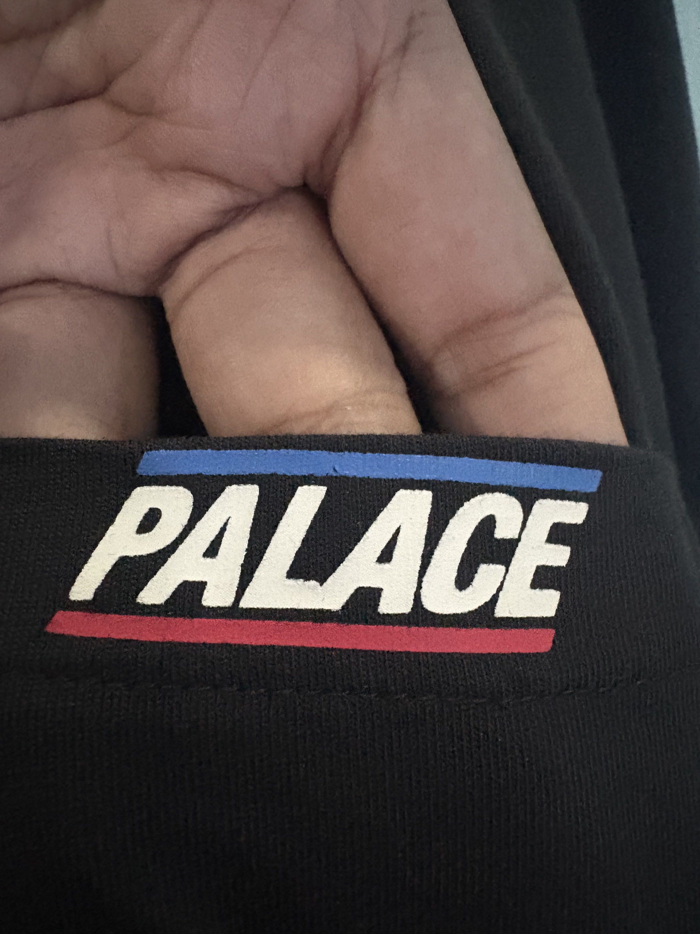 Palace Basically A Pocket Longsleeve XL Black (Category: Tshirts & Polo Shirts ) located in Quezon City. Submitted by dels1 (Listing ID 1419479859, Image 3). Description: .