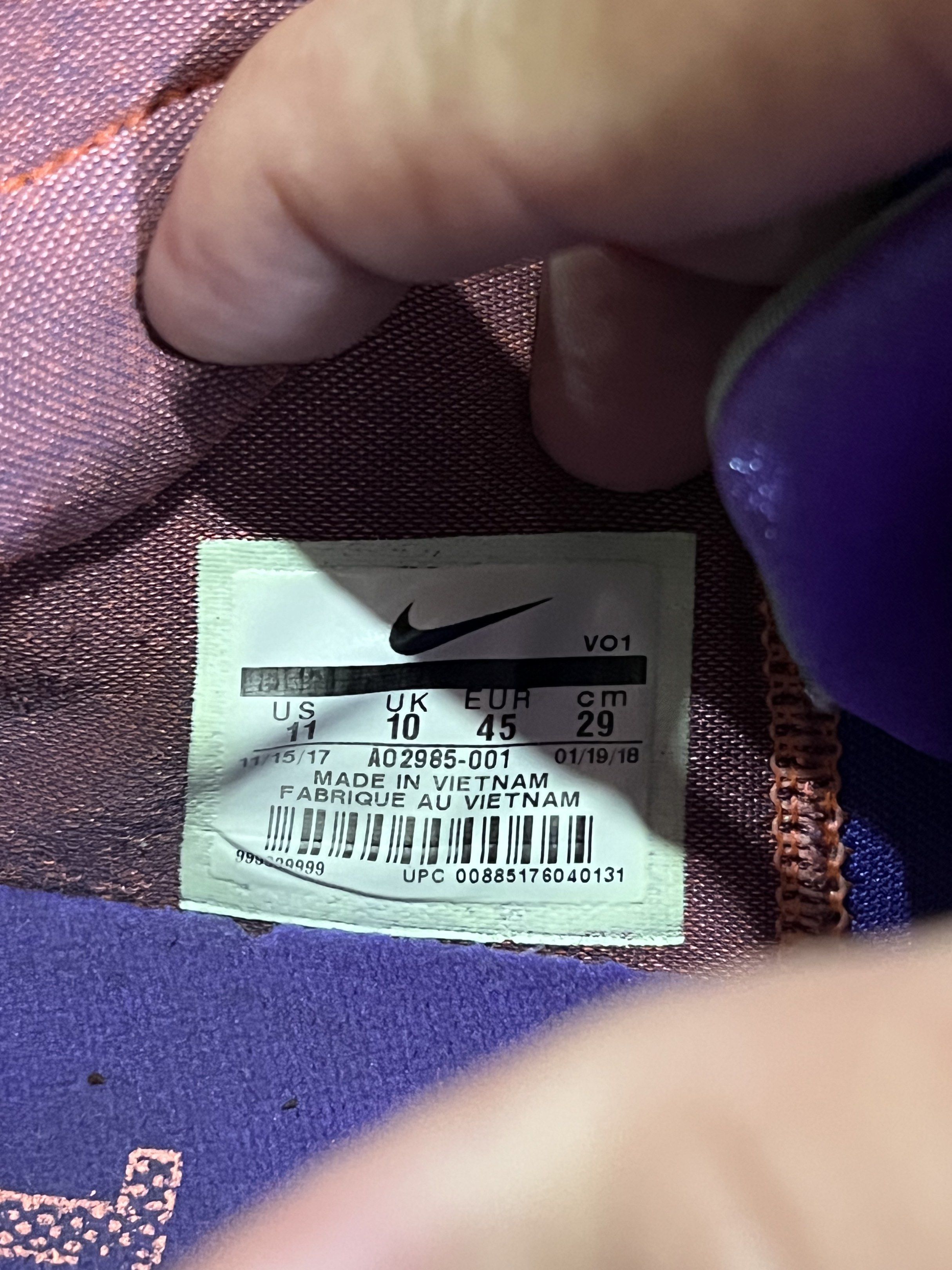 PG 2 mamba mintality‼️Authentic‼️ (Category: Sneakers) located in Olutanga. Submitted by midship (Listing ID 1419417377, Image 2). Description: Overall condi 9/10 Minimal drags No sole sep My tawad pa SINO GUSTO BUMALIK SA 2018 era ito best fit sayo size 11mens.