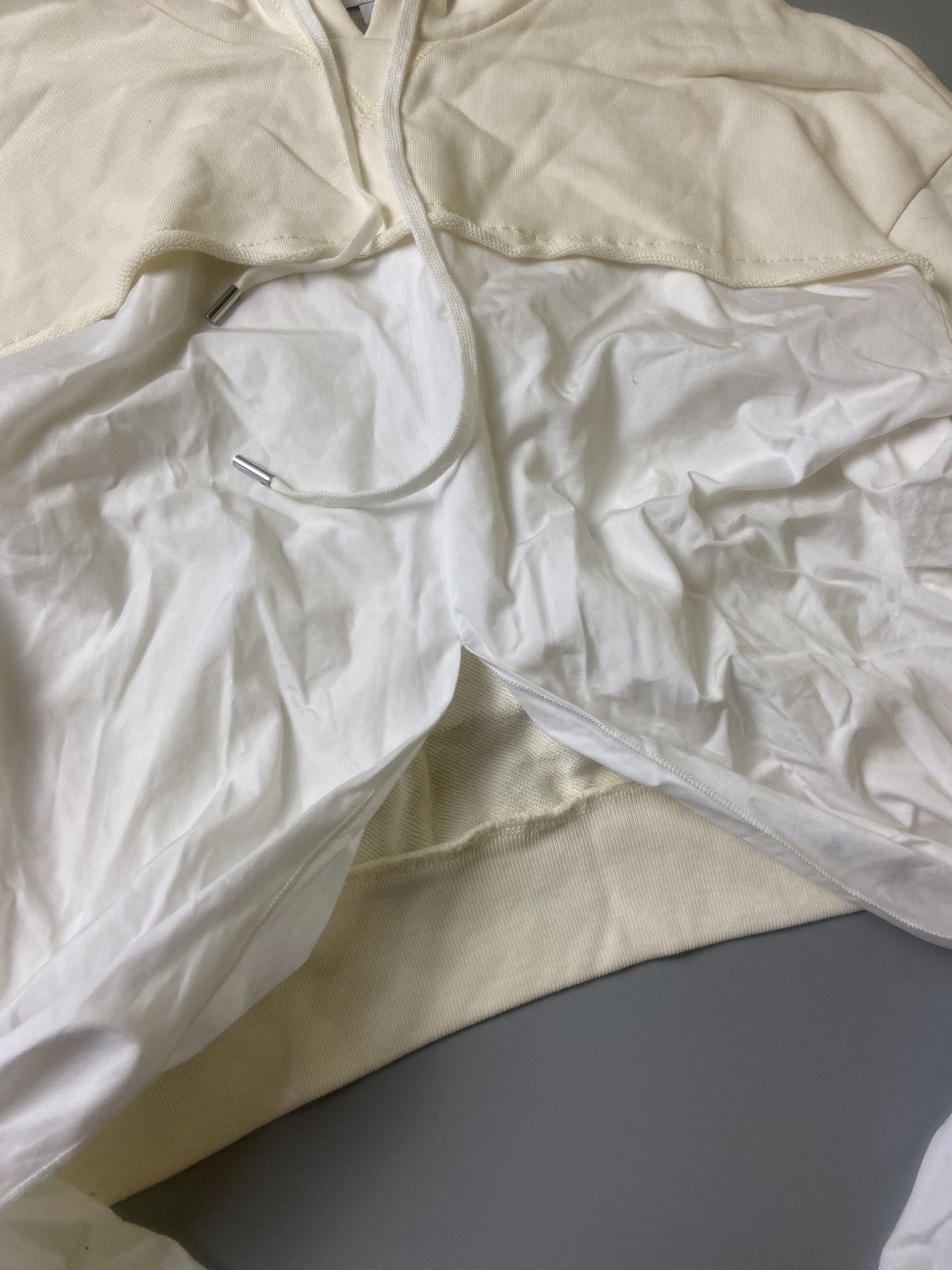 phillip lim (Category: Longsleeves) located in San Fernando. Submitted by dippedrops (Listing ID 1419540734, Image 2). Description: phillip lim excellent condition no issue .