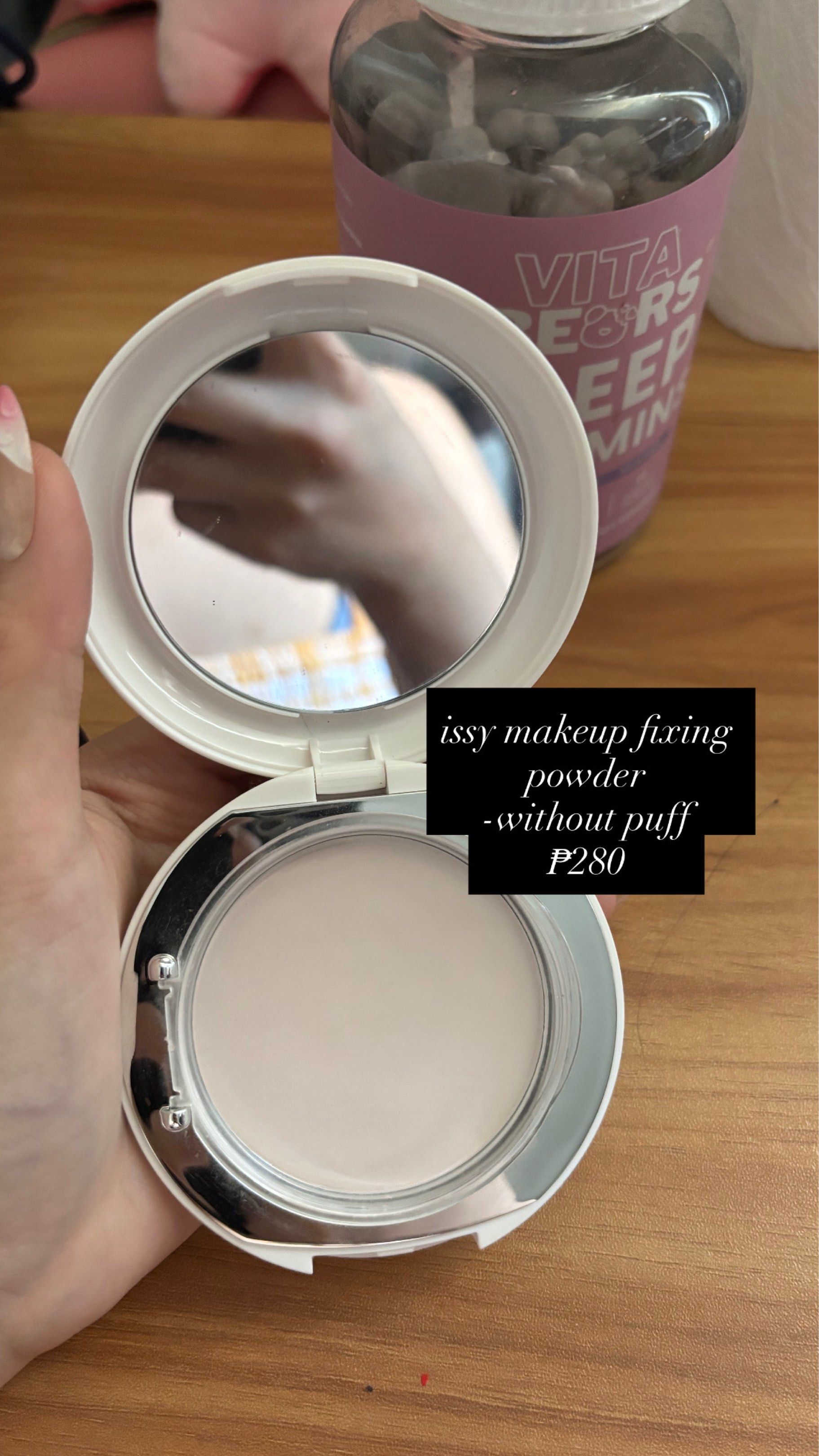 pre loved (Category: Makeup) located in Urdaneta. Submitted by eliii.gwy (Listing ID 1419409991, Image 1). Description: - all are negotiable ! - j&t/lalamove/ or through meetup - bank tranfer/gcash need funds 🙏.