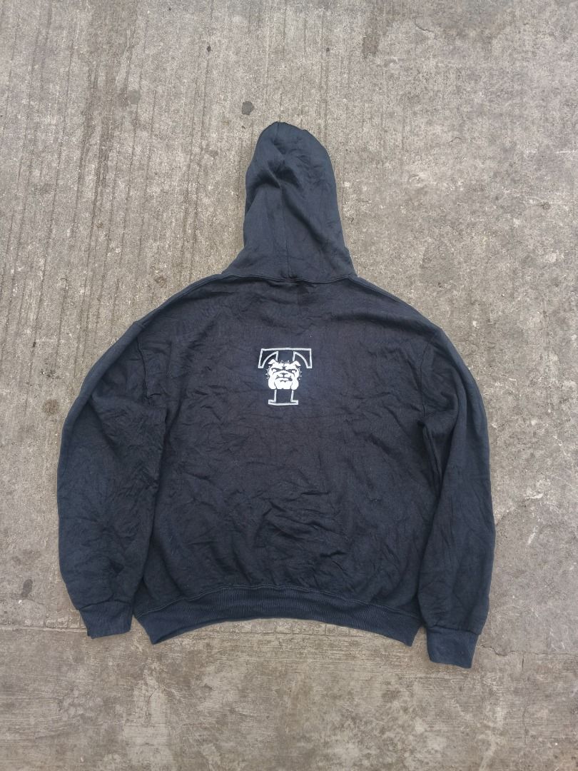 Russell Athletic Womens Hoodie (Category: Hoodies) located in Las Pinas. Submitted by andrei2822 (Listing ID 1419330264, Image 2). Description: For sale mga boss pang womens ata to size s-m may print sa likod.