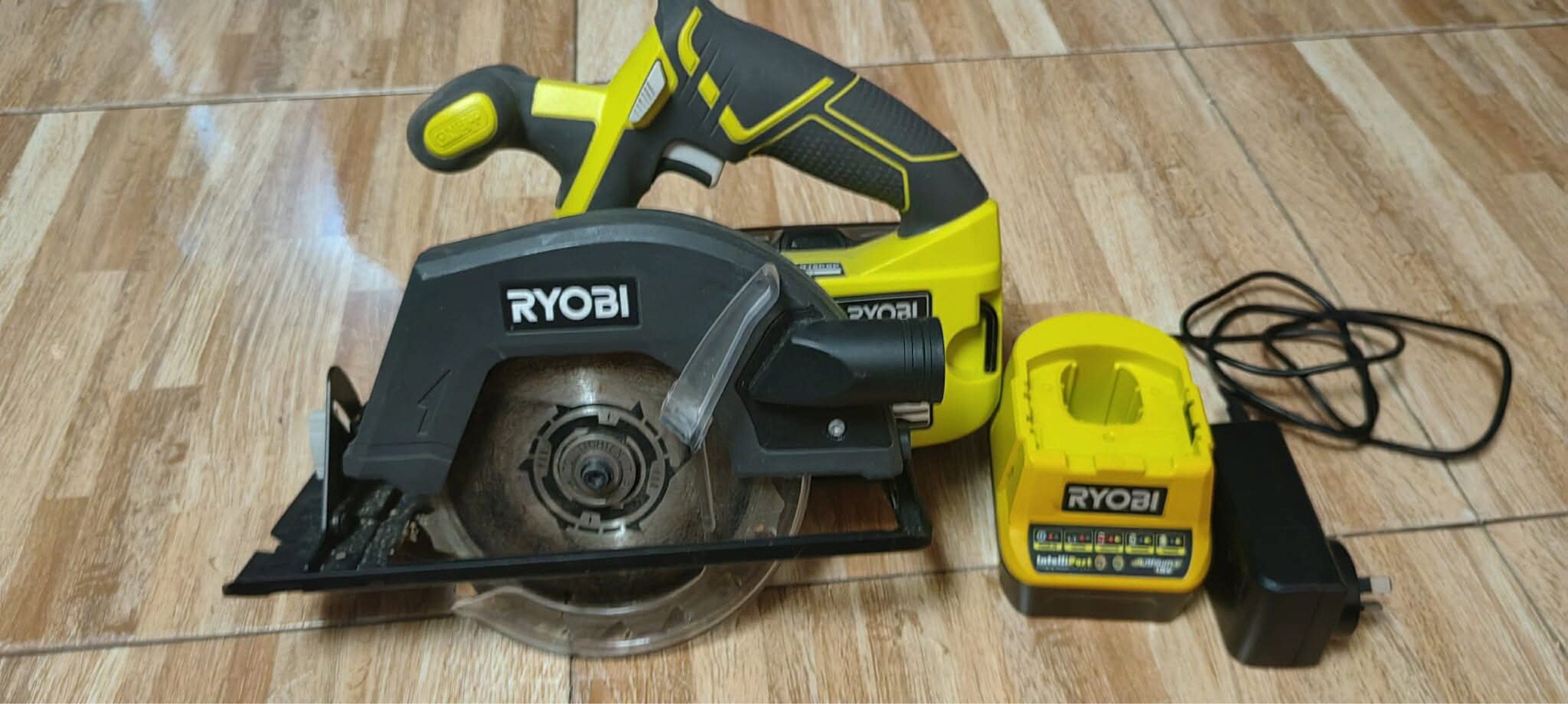 Ryobi 18V ONE+ 165mm Circular Saw (Category: Construction Tools & Equipment) located in Taytay. Submitted by mikz_1303 (Listing ID 1419538078, Image 2). Description: Ryobi Wireless Circular Saw Good Condition With 5.0 lithium battery 18v With charger 165mm Pick up in Taytay 6k.