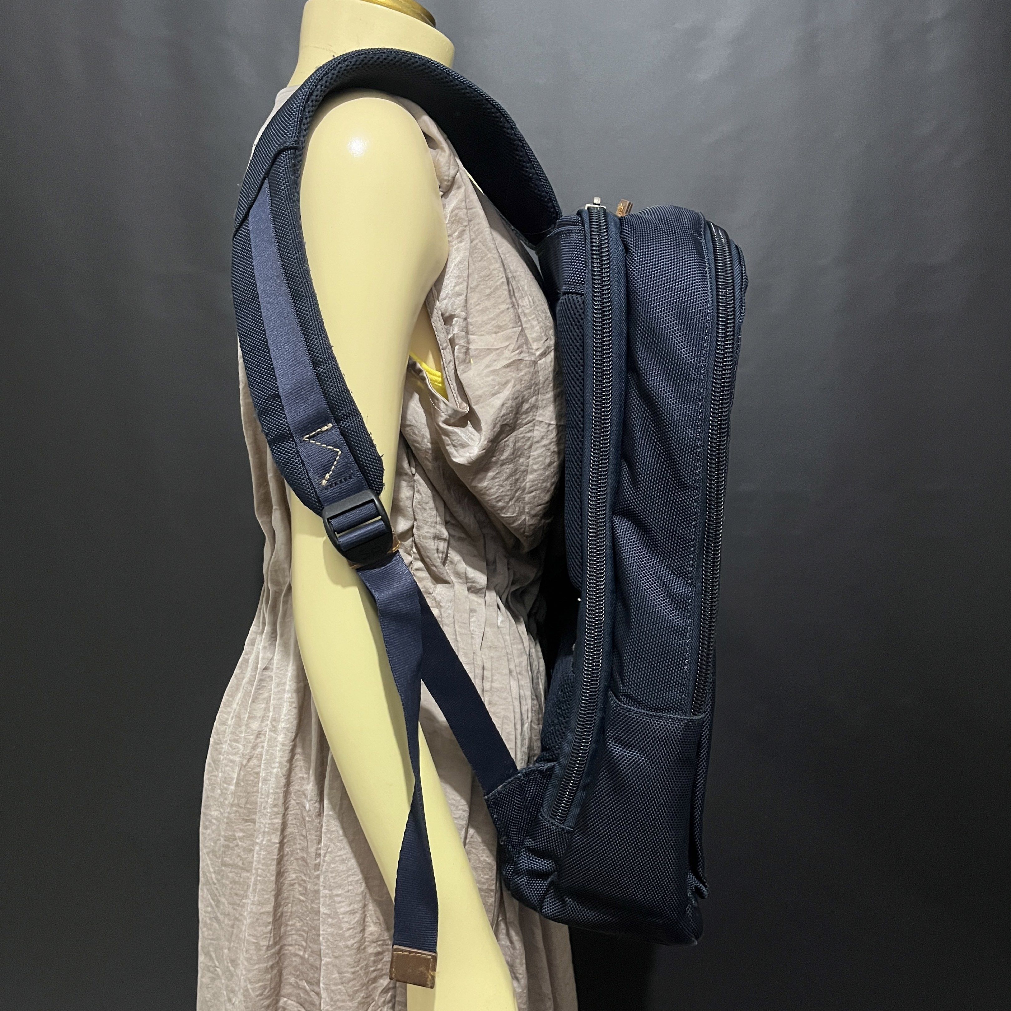 Samsonite RED Laptop Backpack (Category: Backpacks) located in Butuan. Submitted by dfgthriftology2.0 (Listing ID 1419543555, Image 2). Description: .