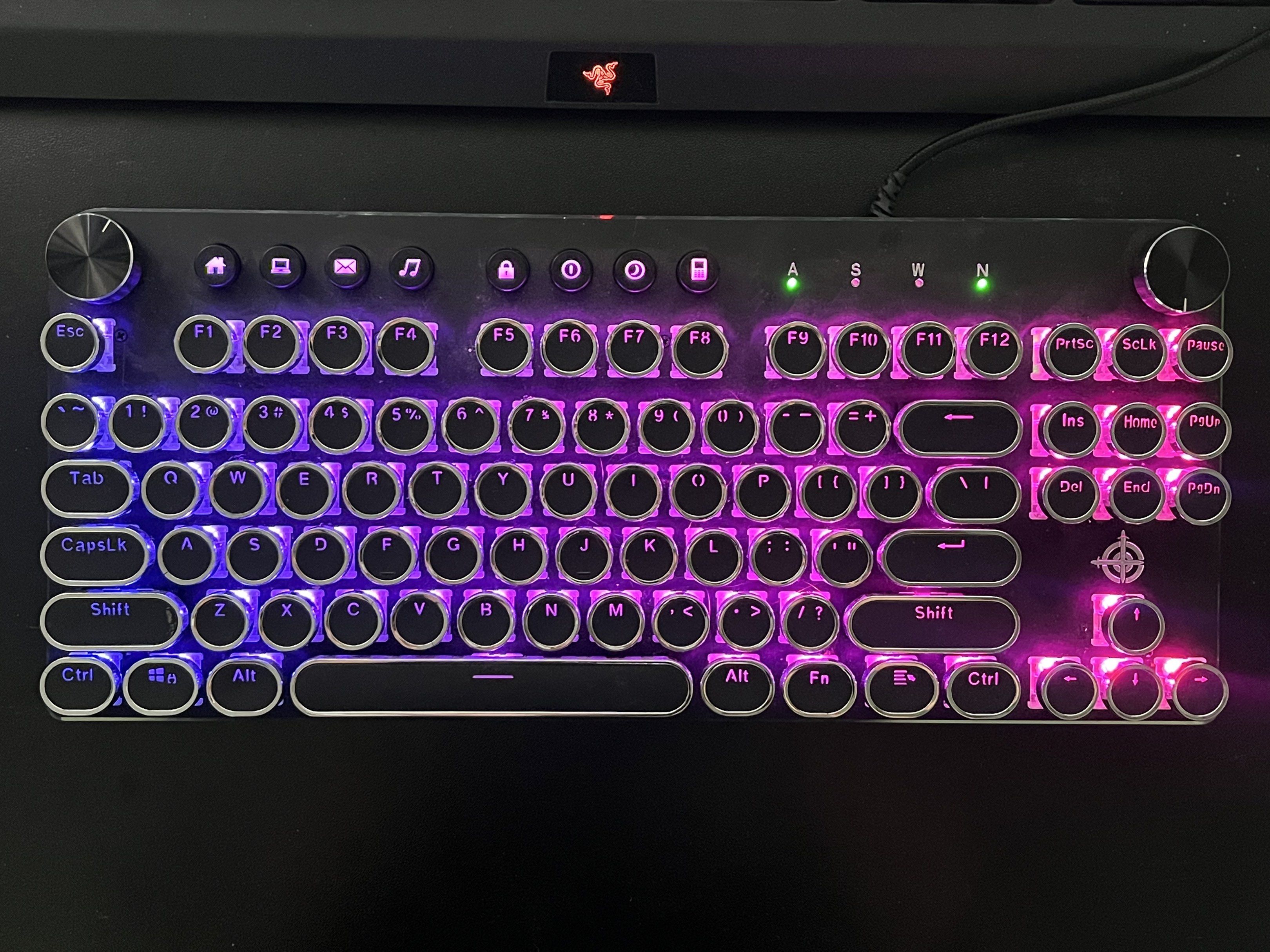 STOGA MK11 Mechanical Keyboard (Category: Computer Keyboard) located in San Pablo. Submitted by marxx222 (Listing ID 1419578656, Image 1). Description: - STOGA MK11 Mechanical Keyboard - Wired connection - Sleek black design - Retro round keycaps - Customizable RGB backlighting - Features a volume control knob - Designed for aesthetics and functionality.