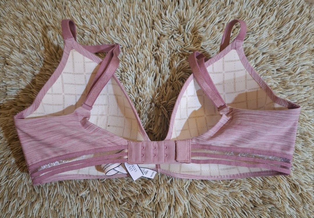 Victoria's Secret Wireless Bra 32C (Category: Undergarments & Loungewear) located in Rizal. Submitted by kline13 (Listing ID 1419427995, Image 2). Description: - Victoria's Secret wireless bra - Color: Pink - Size: 32C - Adjustable straps - Hook-and-eye closure - Subtle cup pattern - Delicate back band design.