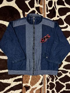 (Category: ) located in . Submitted by go0d4youthrift (Listing ID 1419519939, Image 1). Description: .