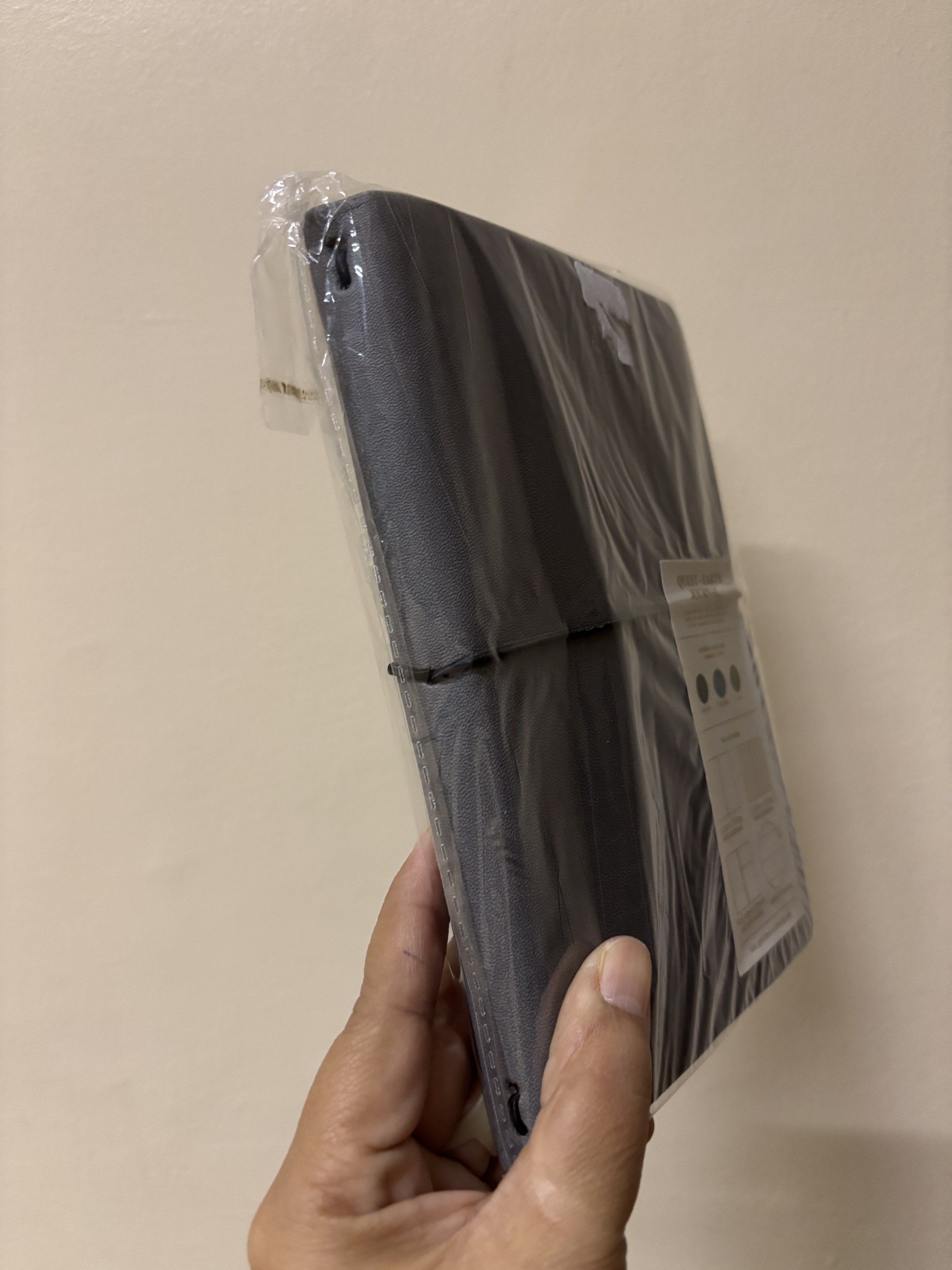 Viviamo Quest Earth Leather Journal Graphite (Category: Stationery & School Supplies) located in Quezon City. Submitted by ghieshopppps (Listing ID 1419511904, Image 3). Description: Original Tag Price : P480.00 Size : 14.5 x 19.5 cm Refillable Leather Cover - Blank Notebook 13.2 cm x 18.3 cm - Dot Notebook 13.2 cm x 18.3 cm Vinyl zippered pouch and card pockets Keep memories of your journeys with a handy, multi-functional journaling tool to coll