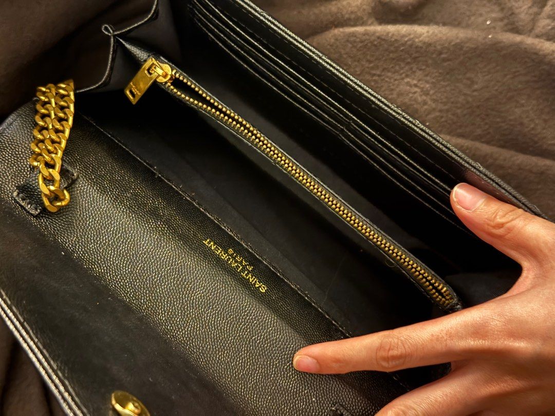 YSL envelope (Category: Luxury Bags & Wallets) located in Mandaluyong City. Submitted by marieb_ (Listing ID 1419580295, Image 3). Description: .