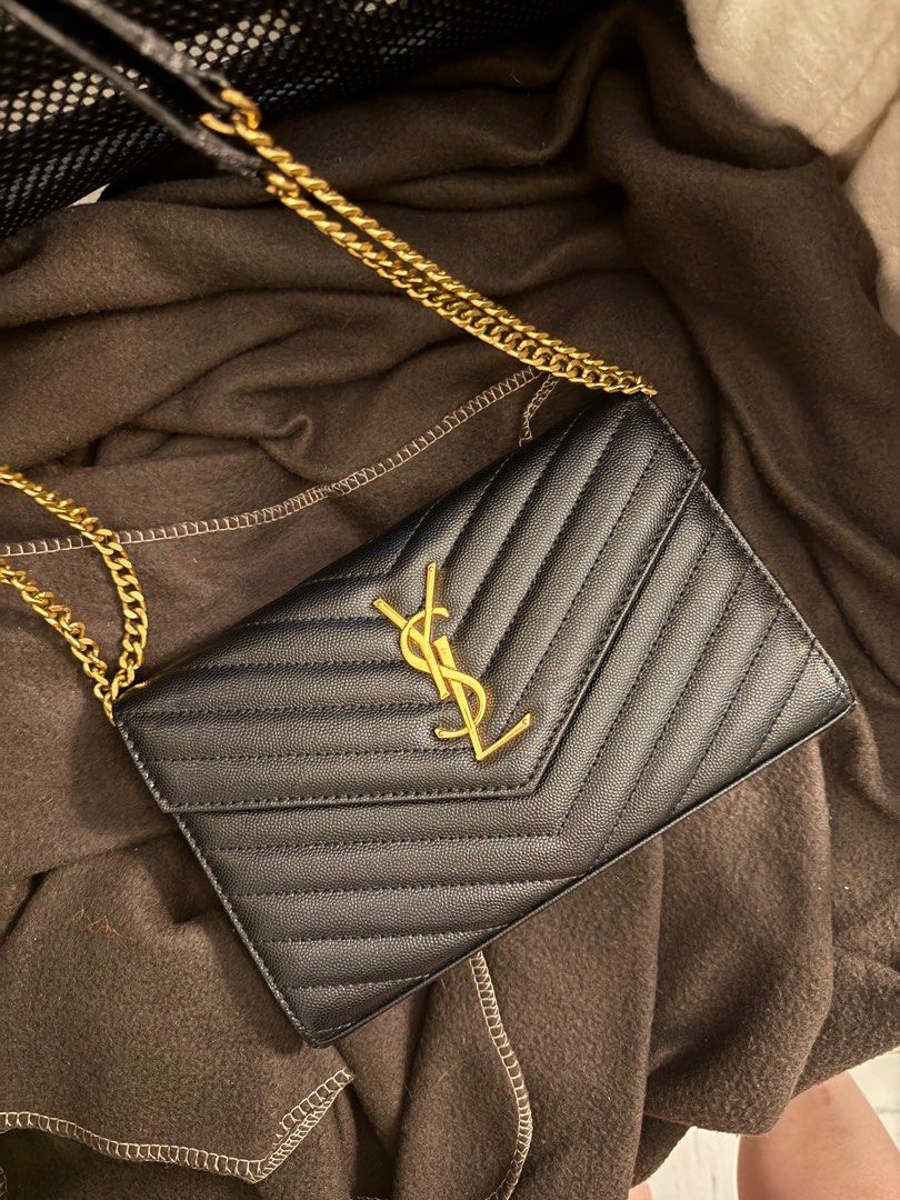 YSL envelope (Category: Luxury Bags & Wallets) located in Mandaluyong City. Submitted by marieb_ (Listing ID 1419580295, Image 1). Description: .