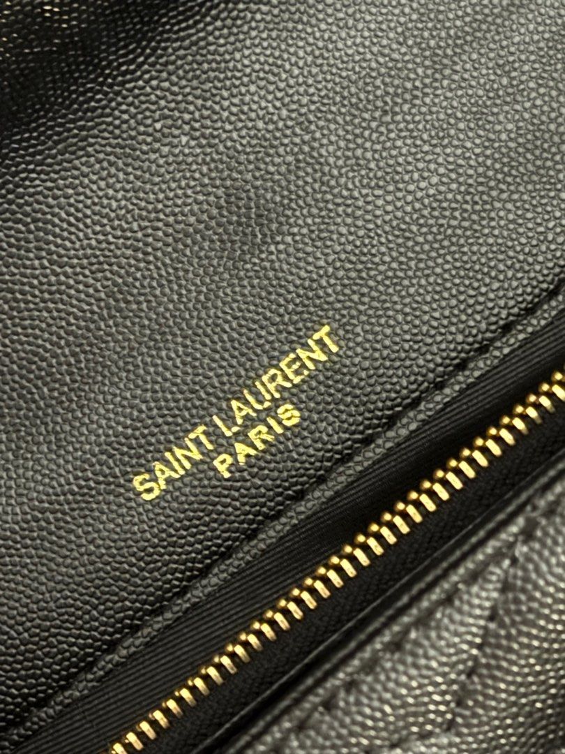YSL envelope (Category: Luxury Bags & Wallets) located in Mandaluyong City. Submitted by marieb_ (Listing ID 1419580295, Image 2). Description: .