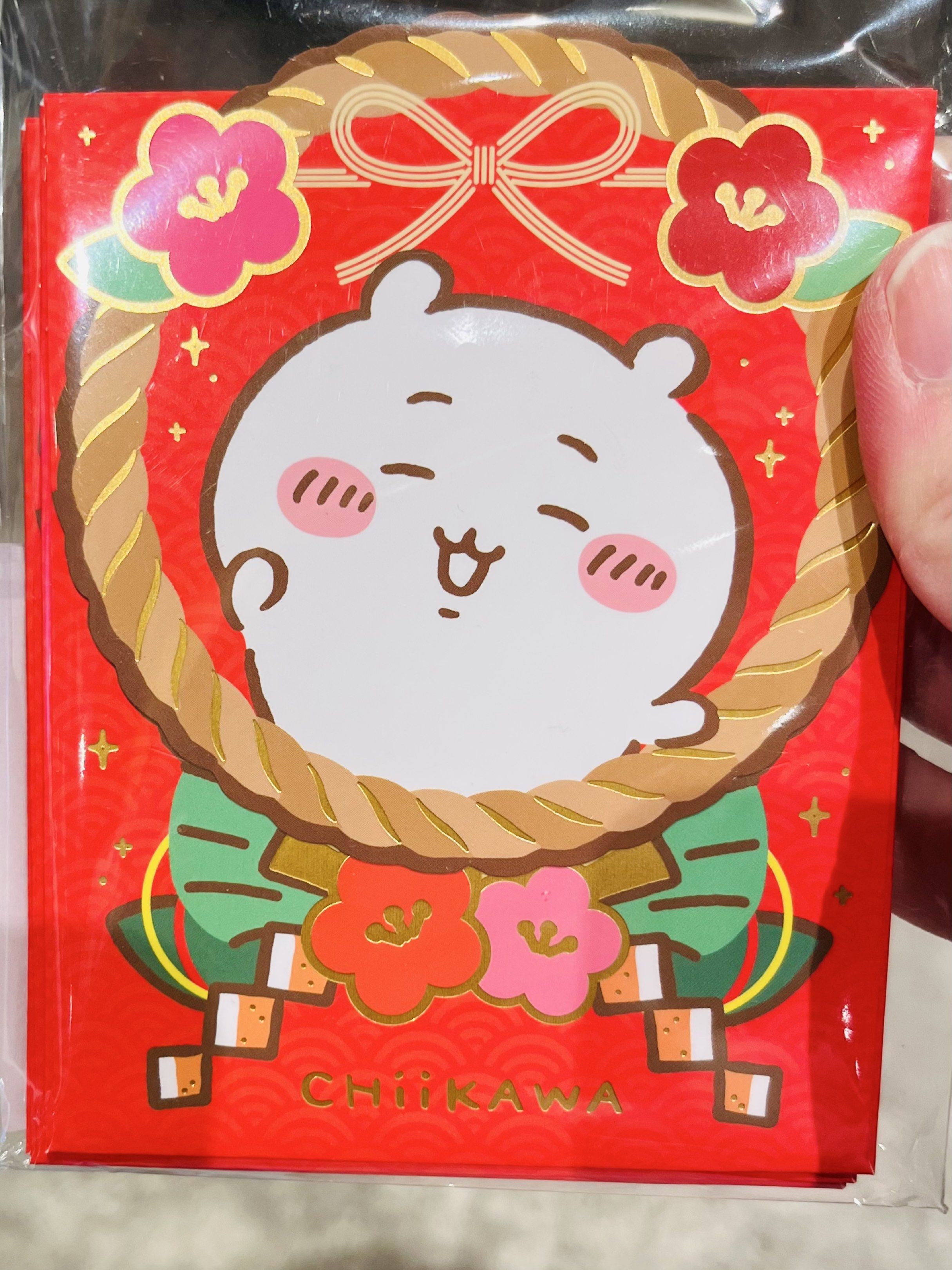 新年限定🧧現貨 ( 8個) 正版 CHIIKAWA 公仔 和風燙金利是封 新年利是封 兔兔公仔 小白公仔 吉伊公仔 結婚紅包 結婚禮封 收藏珍藏 NEW YEAR RED POCKETS PACK GREETING GIFT （分類：文具及工藝 - 節日佈置及裝飾）位於 Hong Kong。 由 swroom 提交（商品編號 1419733838，圖片 2）。簡介： 🚚 🎁 只限郵寄運送 🎁 ▫️▫️商品詳情▫️▫️ 💖$68 包(8個) ，$ 130 兩包，全新未開封 ❣️ 節日銷情迅速請早訂購售完即止❣️ 🛍更多最新禮品玩具 follow us ： carousell.com/swroom ▫️▫️購買付款詳情 ▫️▫️ 📥 請 INBOX PM下單購買須提供以下資料 ： 1. 選擇付款方式 : PAYME / FPS / ALIPAYHK 2. 選擇郵寄方式： 📮 $6 up 本地平郵 ( 一般情況 2-3 工作天寄出 ) 📦 SF順豐到付 - 收貨時付運費 📦