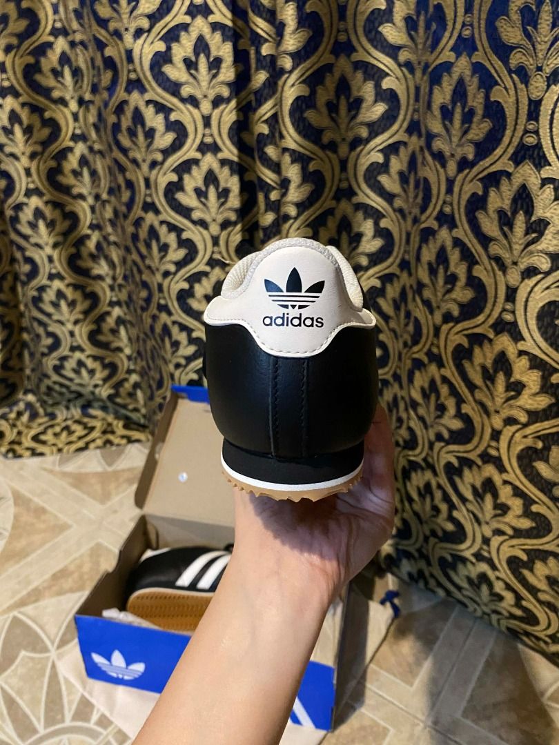 Adidas tokyo shoes (Category: Shoe inserts) located in Muntinlupa City. Submitted by krishashane (Listing ID 1419754805, Image 3). Description: ADIDAS K74 bought it for 6500 pesos now selling it for 3500 pesos only.