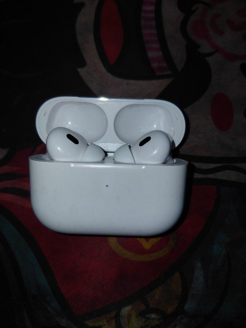 Apple AirPods Pro 2 (Category: Earphones) located in Paranaque City. Submitted by jrpad (Listing ID 1419753613, Image 2). Description: airpods pro gen 2 good condition no issue 3k only.