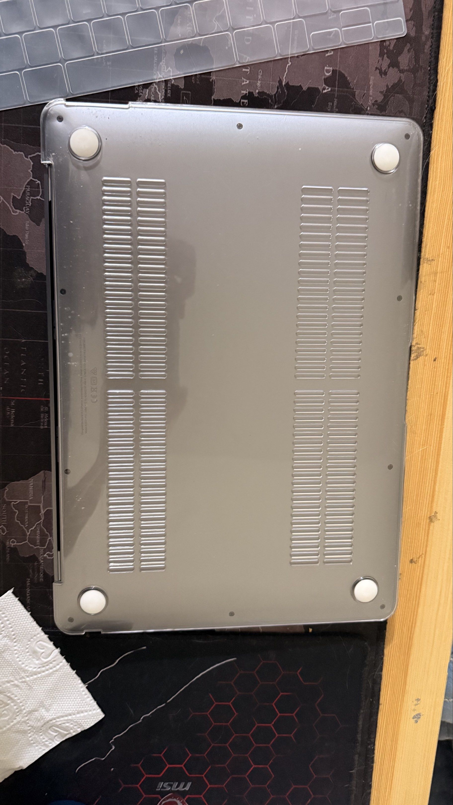 Apple MacBook Air 13-inch (Category: Laptops & Notebooks) located in Makati City. Submitted by kristinefronda (Listing ID 1419779656, Image 3). Description: Macbook Air 2020 M1 Bought 2023 Battery 95% Memory 8Gb Storage 250GB With Original Charger and Box *Casing not included.