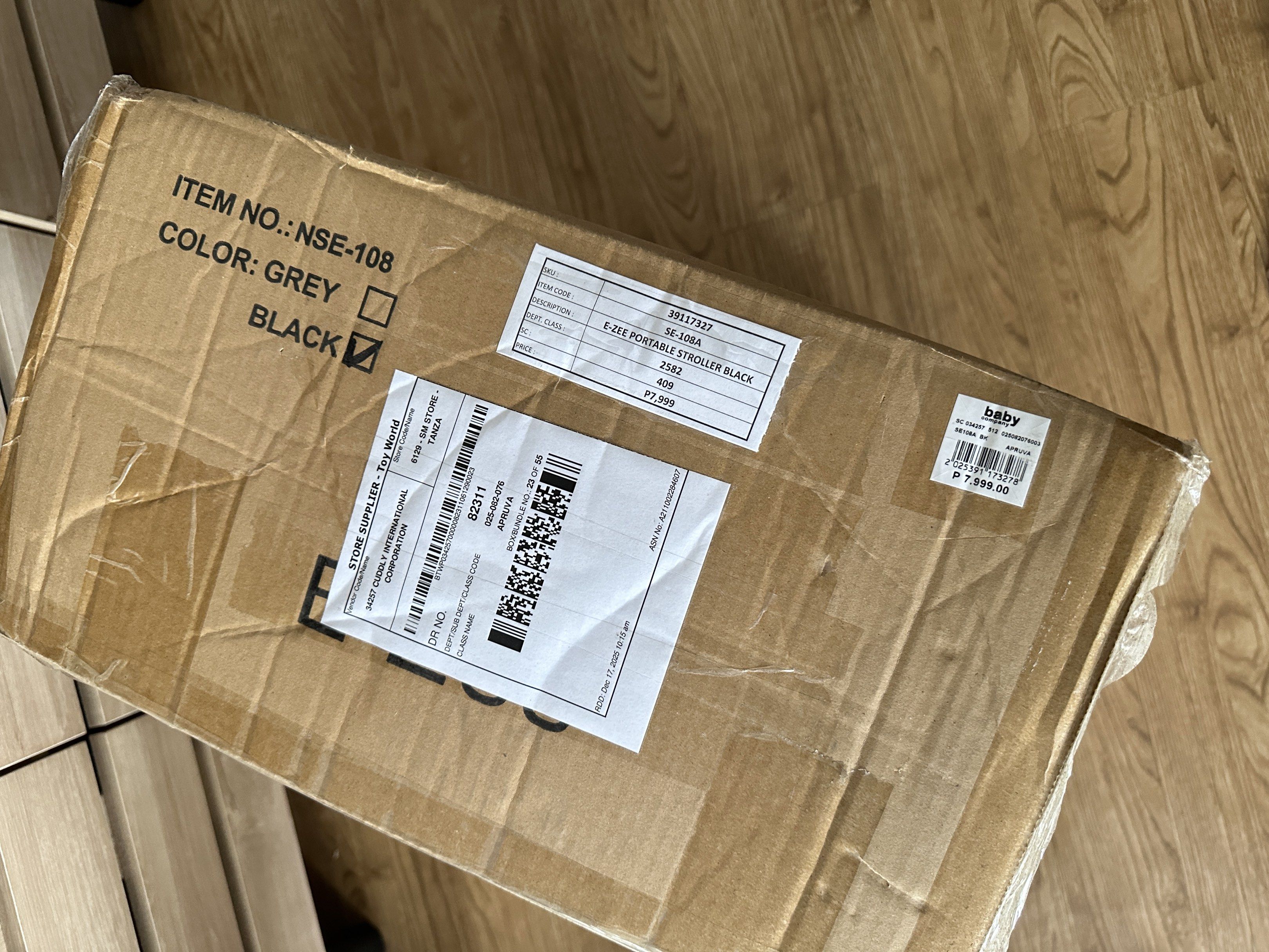 Apruva E-Zee Portable Stroller - Black (Category: Strollers) located in Cavite. Submitted by papriloved (Listing ID 1419645303, Image 3). Description: - Apruva E-Zee Portable Stroller (Black) - Brand new, in box - Lightweight and portable design - Features a canopy - Stroller cover (free) - Meet up only! .