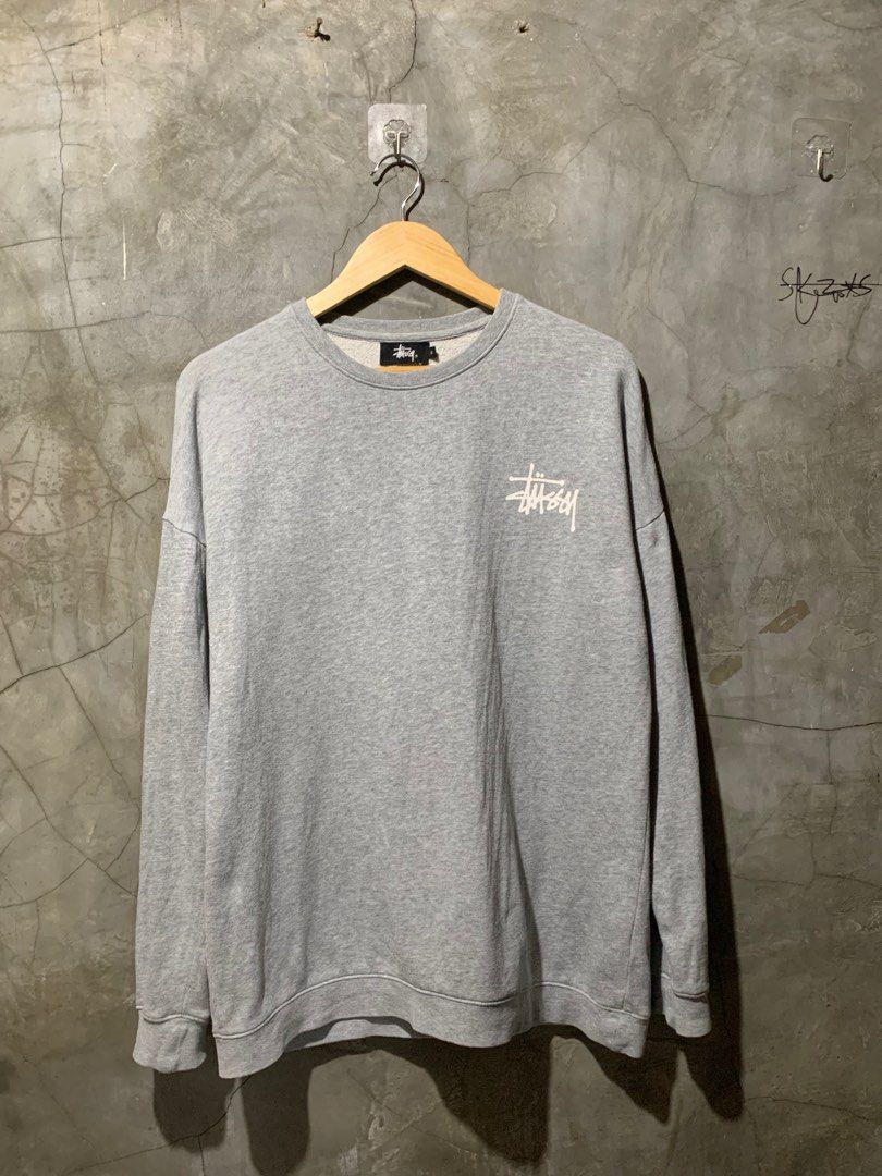 AUTHENTIC STUSSY CREWNECK SWEATER (Category: Hoodies) located in Cagayan de Oro. Submitted by lruss (Listing ID 1419748850, Image 2). Description: 21.5x27.5 VeryGOOD Condition Color rate:9.3/10 Minimal flaws only check last 2 pics Lints.