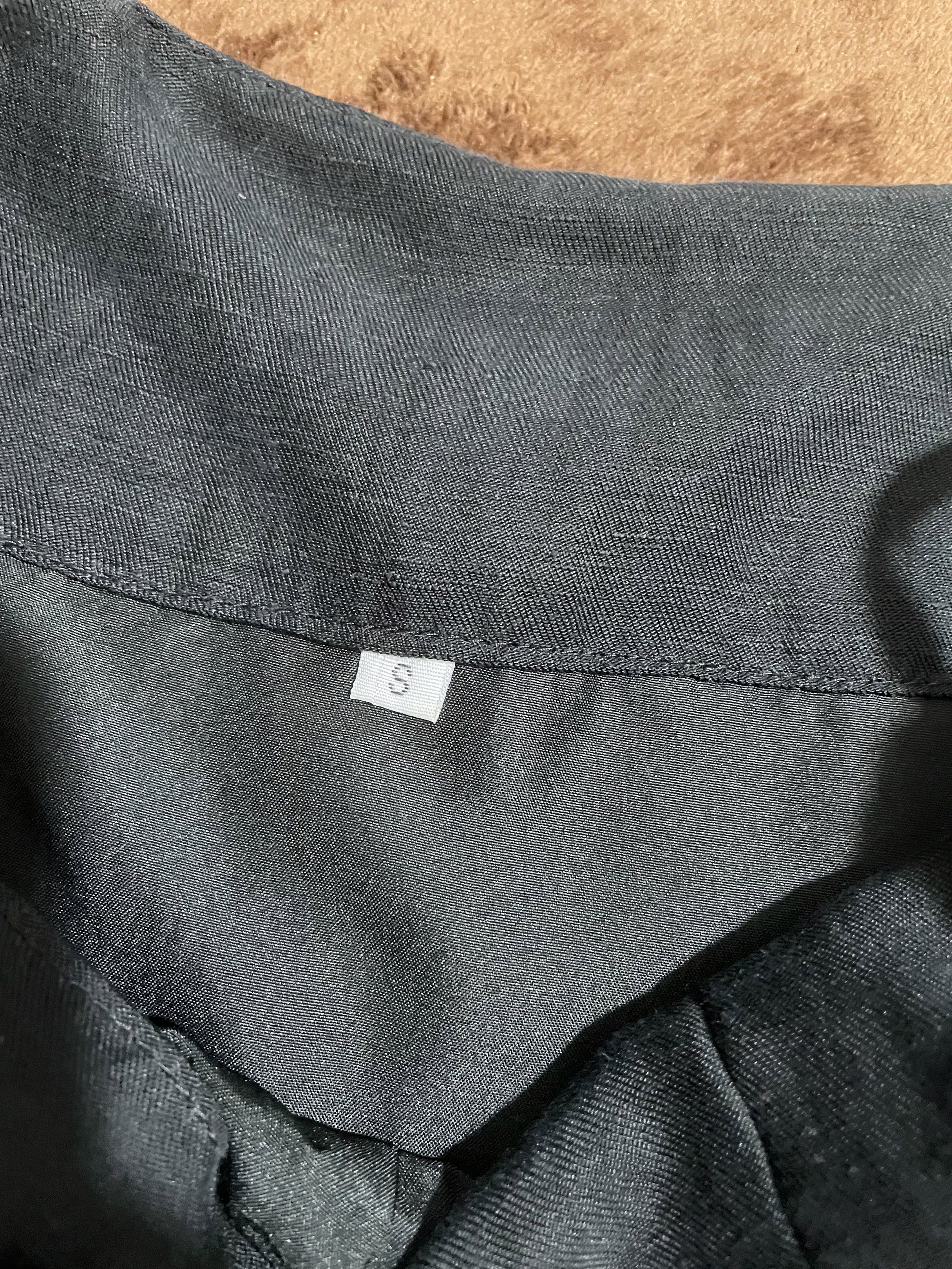 Beyond Collective Evone Mini Skirt - Black (Category: Skirts) located in Quezon City. Submitted by mclbee (Listing ID 1419654703, Image 2). Description: - original price: ₱1129 - selling at ₱750 na lang - Beyond Collective Evone mini skirt - Color: Black - Size: Small - Mini cut - Two functional pockets - Side zip closure - RFS: decluttering - Material: Soft cupro linen - Only used twice.