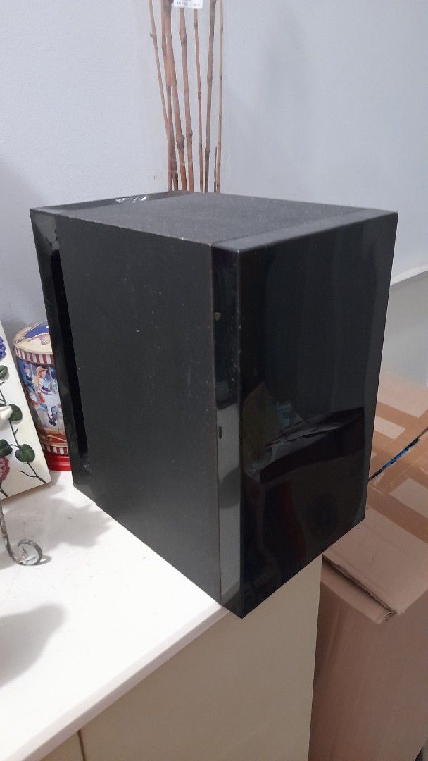 Black Subwoofer65671934591617110