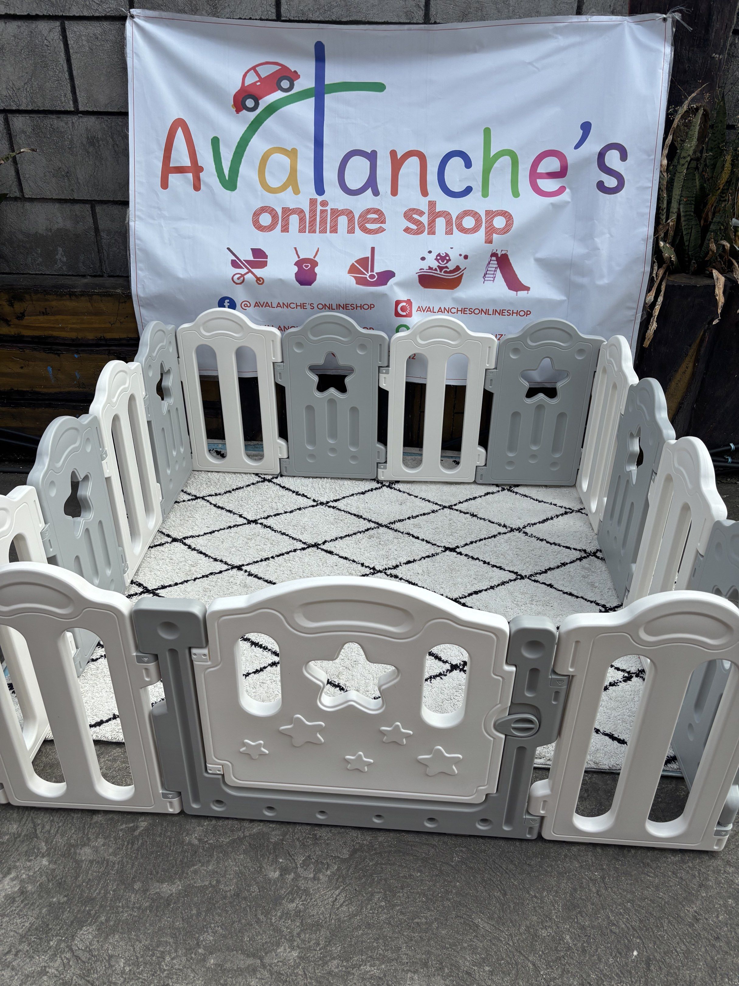 Caraz Playfence made in Korea (Category: Infant Playtime) located in Manila. Submitted by avalanchesonlineshopmainacount (Listing ID 1419633454, Image 1). Description: .