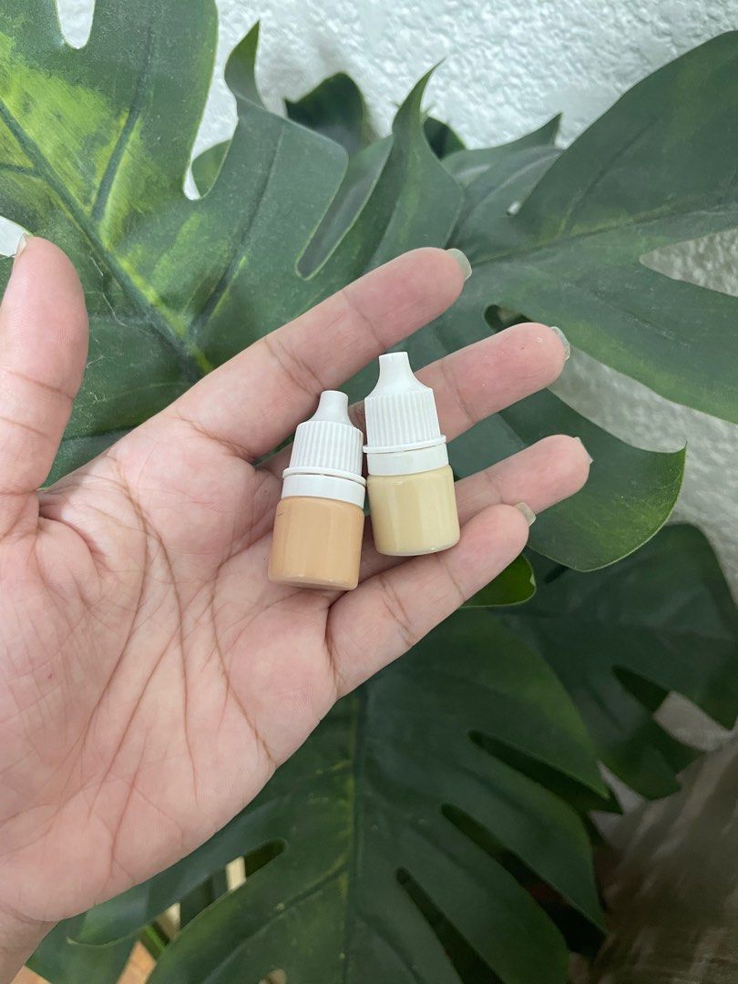 Chanel Les Beiges Water-Fresh Complexion Touch Depotted Foundation (Category: Makeup) located in Pasig City. Submitted by KayeArtsy (Listing ID 1414868638, Image 3). Description: Depotted Foundation - 3ml Shade: B30 Try before you invest — achieve your flawless shade match ✨.