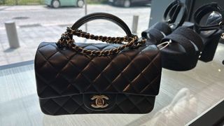 (Category: ) located in . Submitted by luxnpreloved (Listing ID 1419712832, Image 1). Description: .