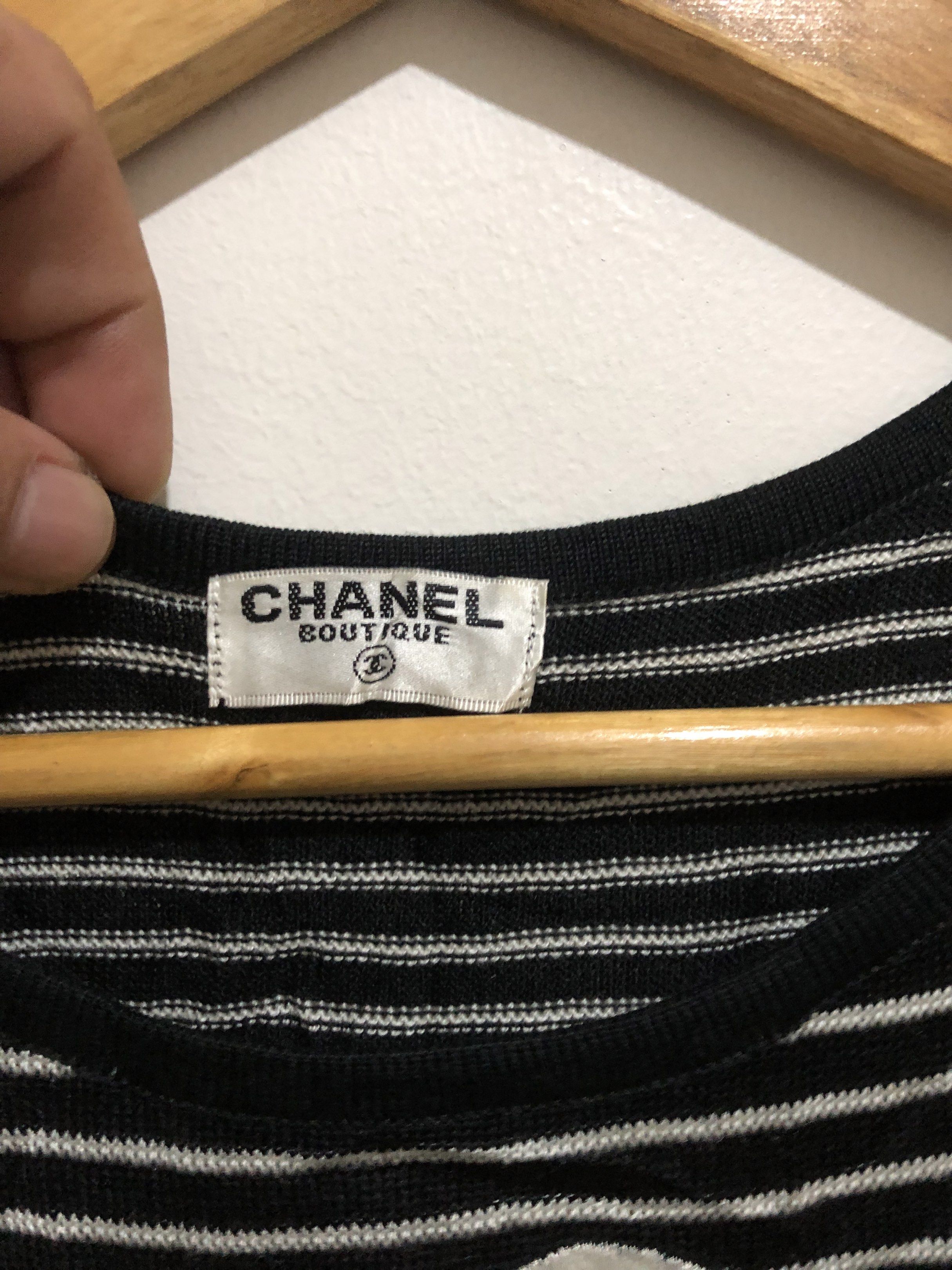 Chanel Sleeveless Dress (Category: Dresses) located in Manila. Submitted by geraldvisca (Listing ID 1419721047, Image 2). Description: CHANEL DRESS DIMES 16.5 x 33.