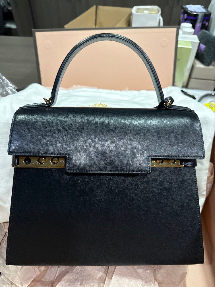 Delvaux tempete (Category: Luxury Bags & Wallets) located in Makati City. Submitted by misstakes27 (Listing ID 1419612735, Image 1). Description: .